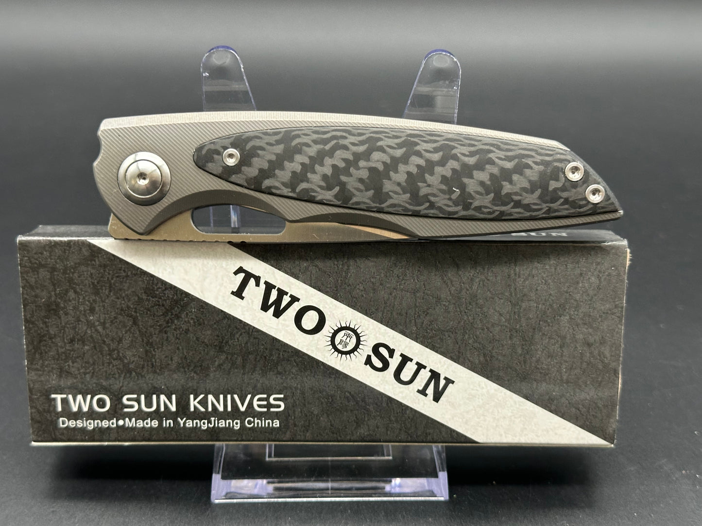 TWOSUN TS215 FOLDING KNIFE TITANIUM/CARBON FIBER HANDLE 14C28N PLAIN EDGE