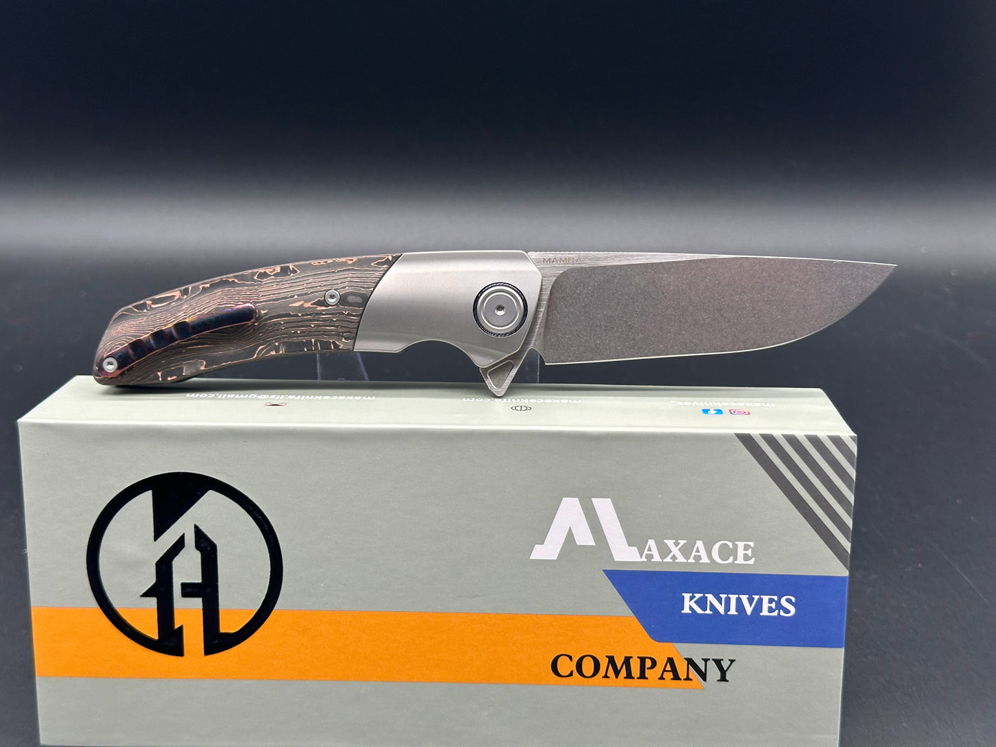 MAXACE MAMBA FOLDING KNIFE GREY CARBON FIBER HANDLE S90V