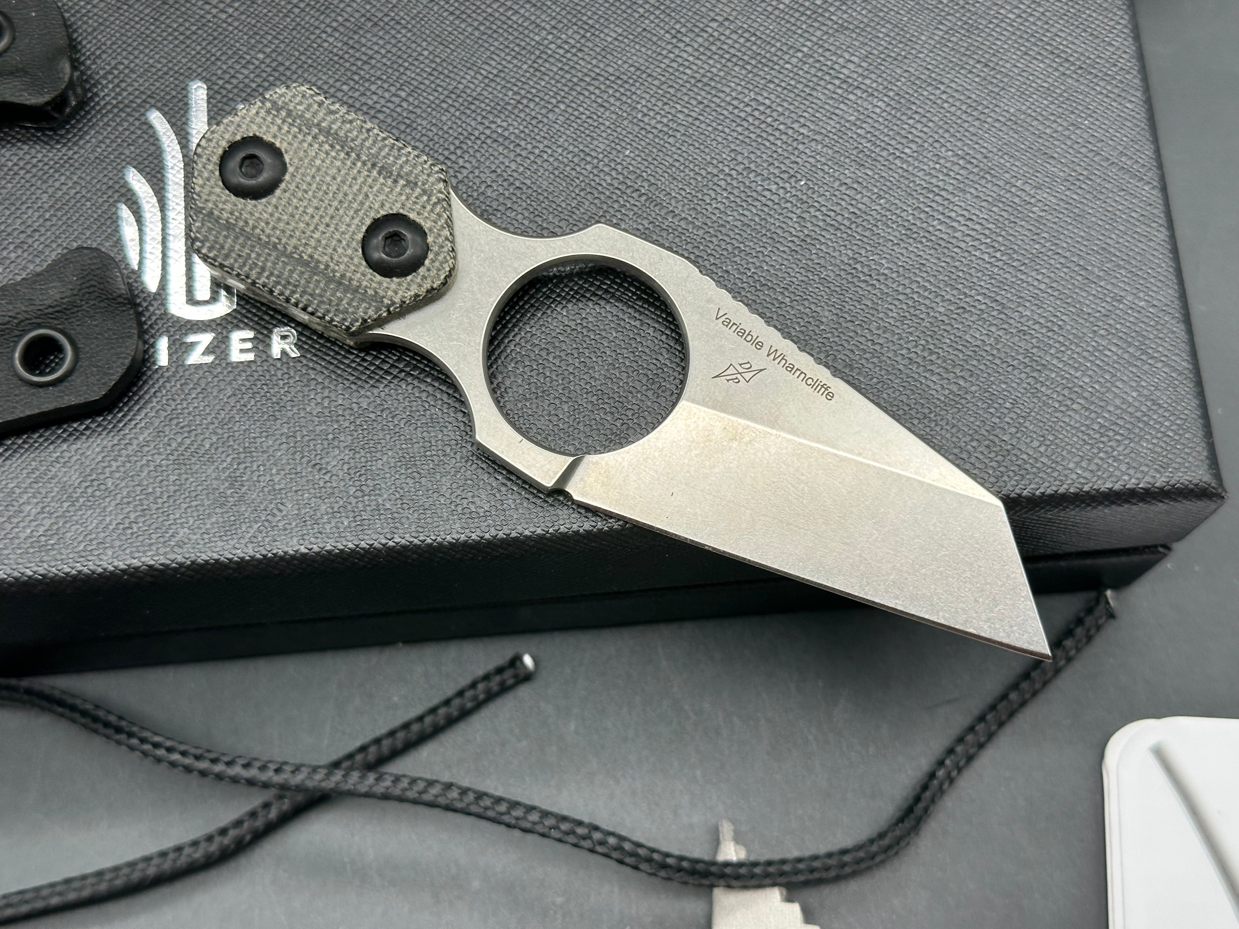 Kizer Variable Wharncliffe Fixed Blade Knife Black Micarta (3.43" Satin)