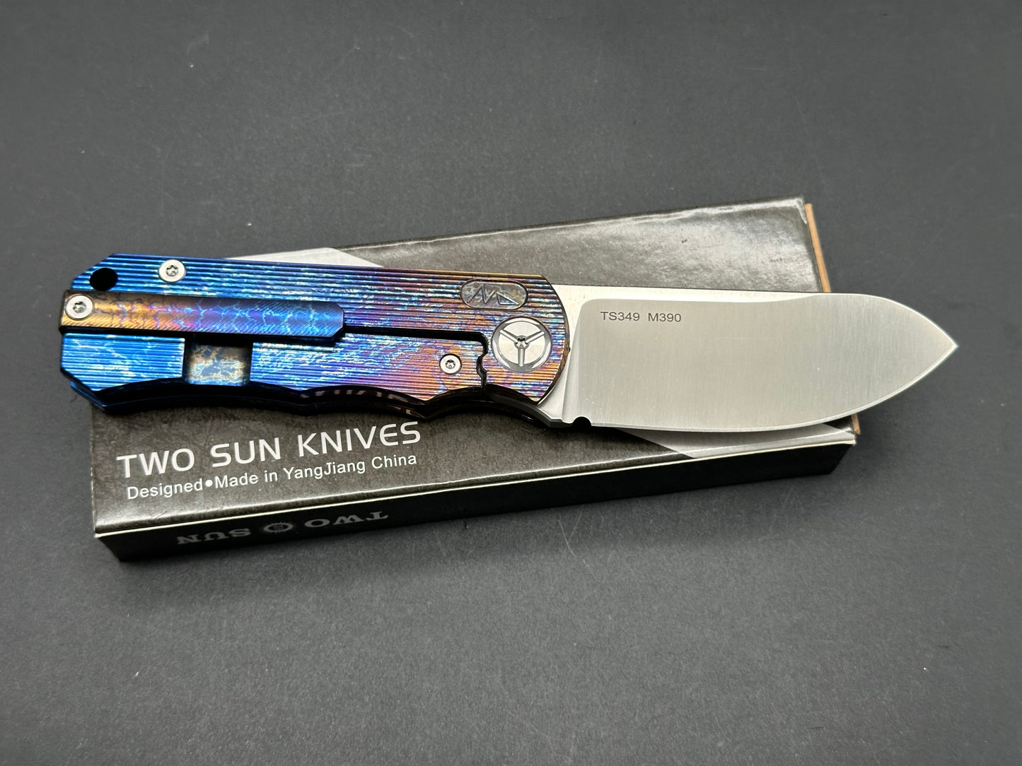 TWOSUN TS349 M390 COLORFOLDING KNIFE COLOR TITANIUM HANDLE D2 CLIP POINT PLAIN EDGE