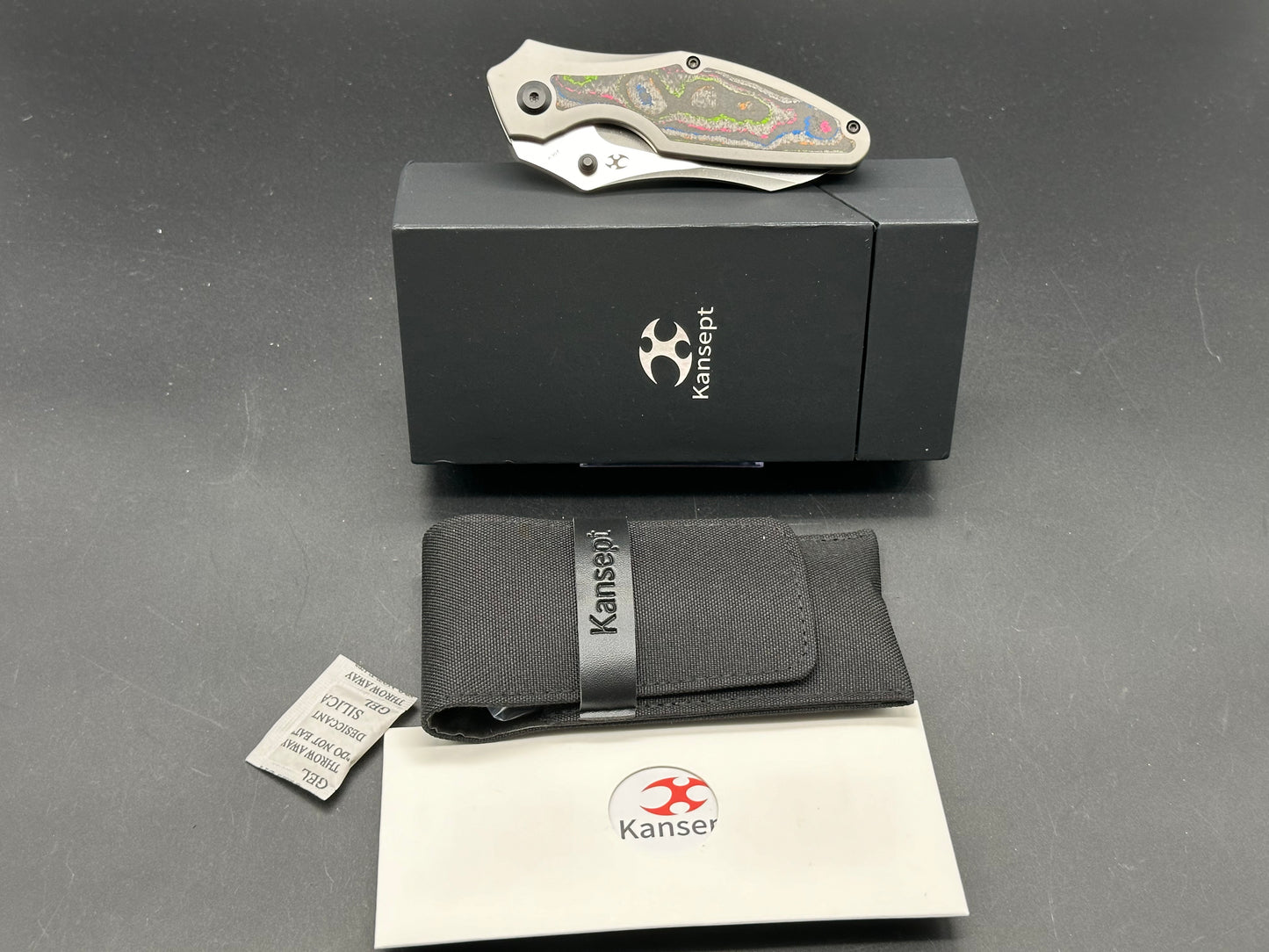 KANSEPT BABA YAGA TITANIUM/80S CAMO CARBON HANDLE 20CV PLAIN EDGE