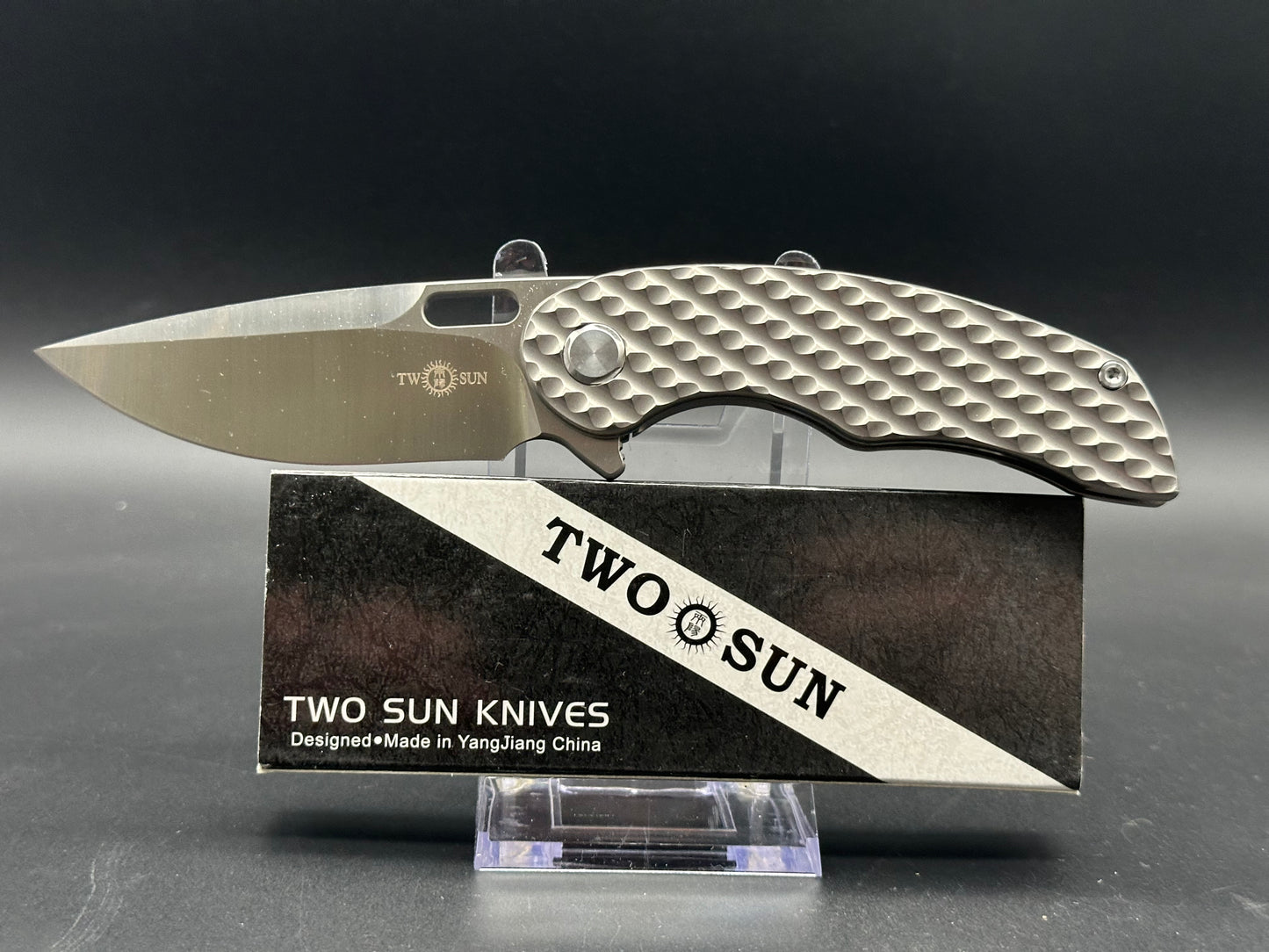 TWOSUN TS177 FOLDING KNIFE TEXTURED TITANIUM HANDLE M390 PLAIN EDGE