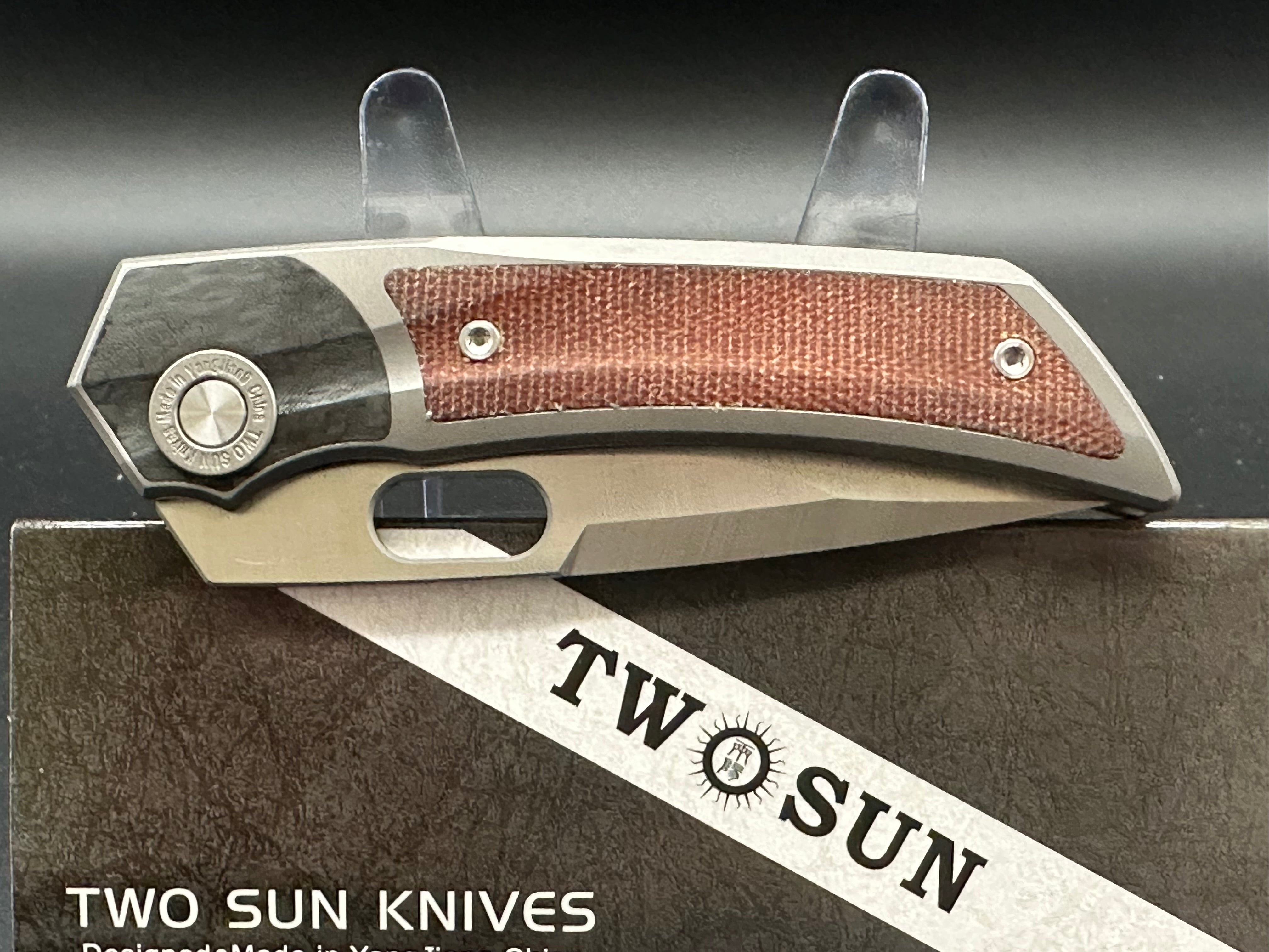 TwoSun TS142 Carbon Fiber/Micarta integral handle w/M390 blade $190