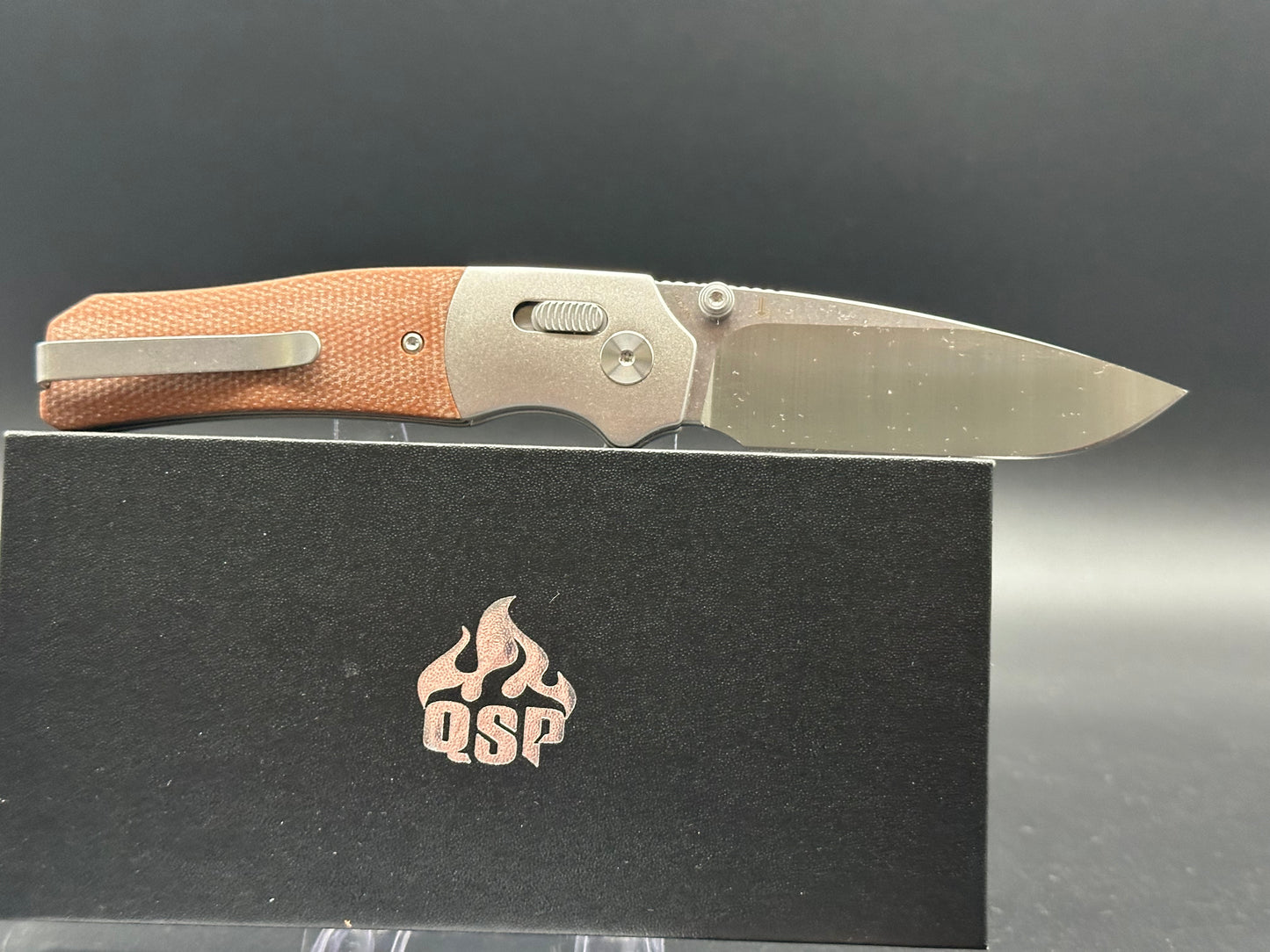 QSP VAULT GLYDELOCK FOLDING KNIFE TAN MICARTA HANDLE 14C28N PLAIN EDGE SATIN FINISH