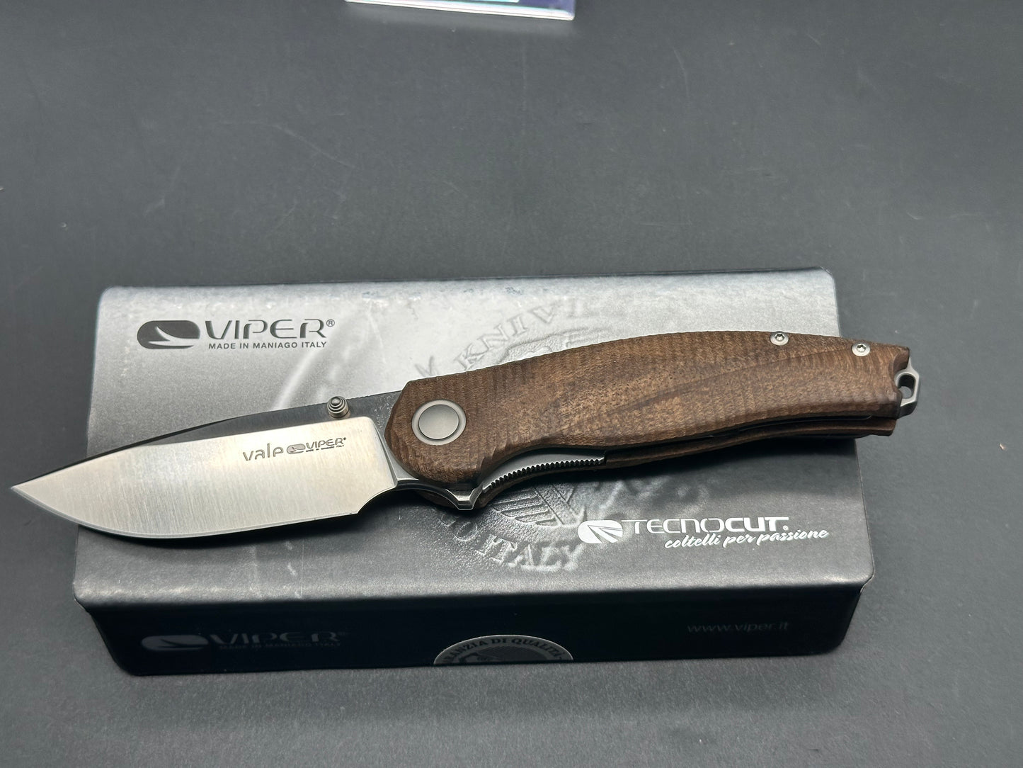 Viper Knives Vale MagnaCut Liner Lock Knife Walnut Wood (2.67" Satin)