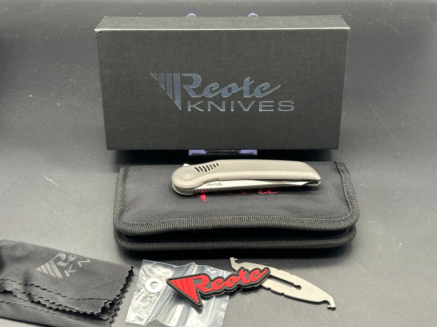 Reate Knives Gent 9 Flipper Frame Lock Knife Titanium (3.3" Satin)