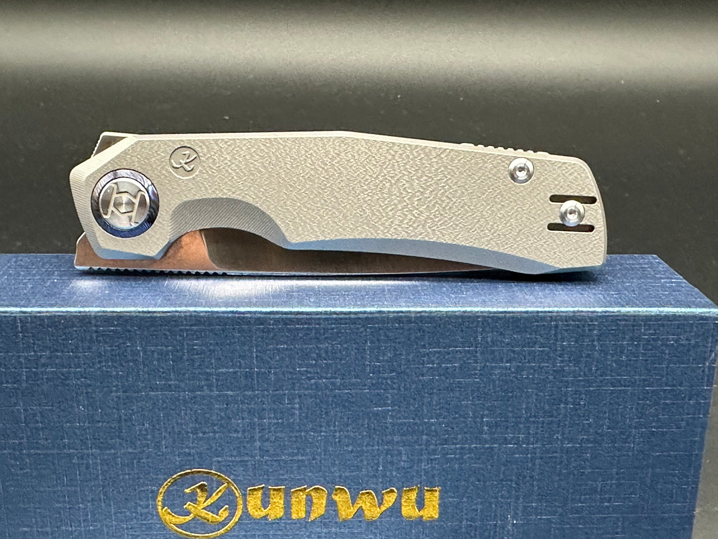 Kunwu Tao Compact Elmax Blade Steel with Titanium upgraded clip