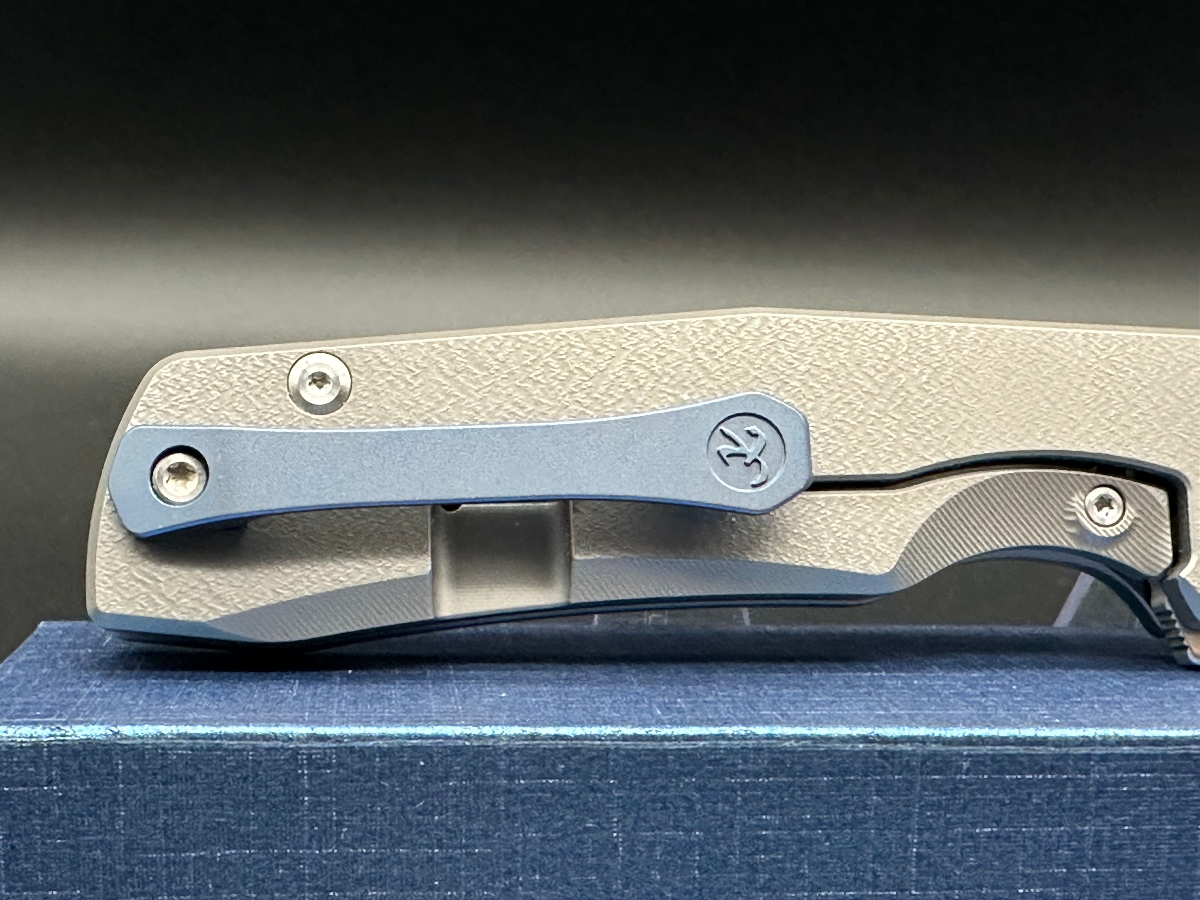 Kunwu Tao Compact Elmax Blade Steel with Titanium upgraded clip