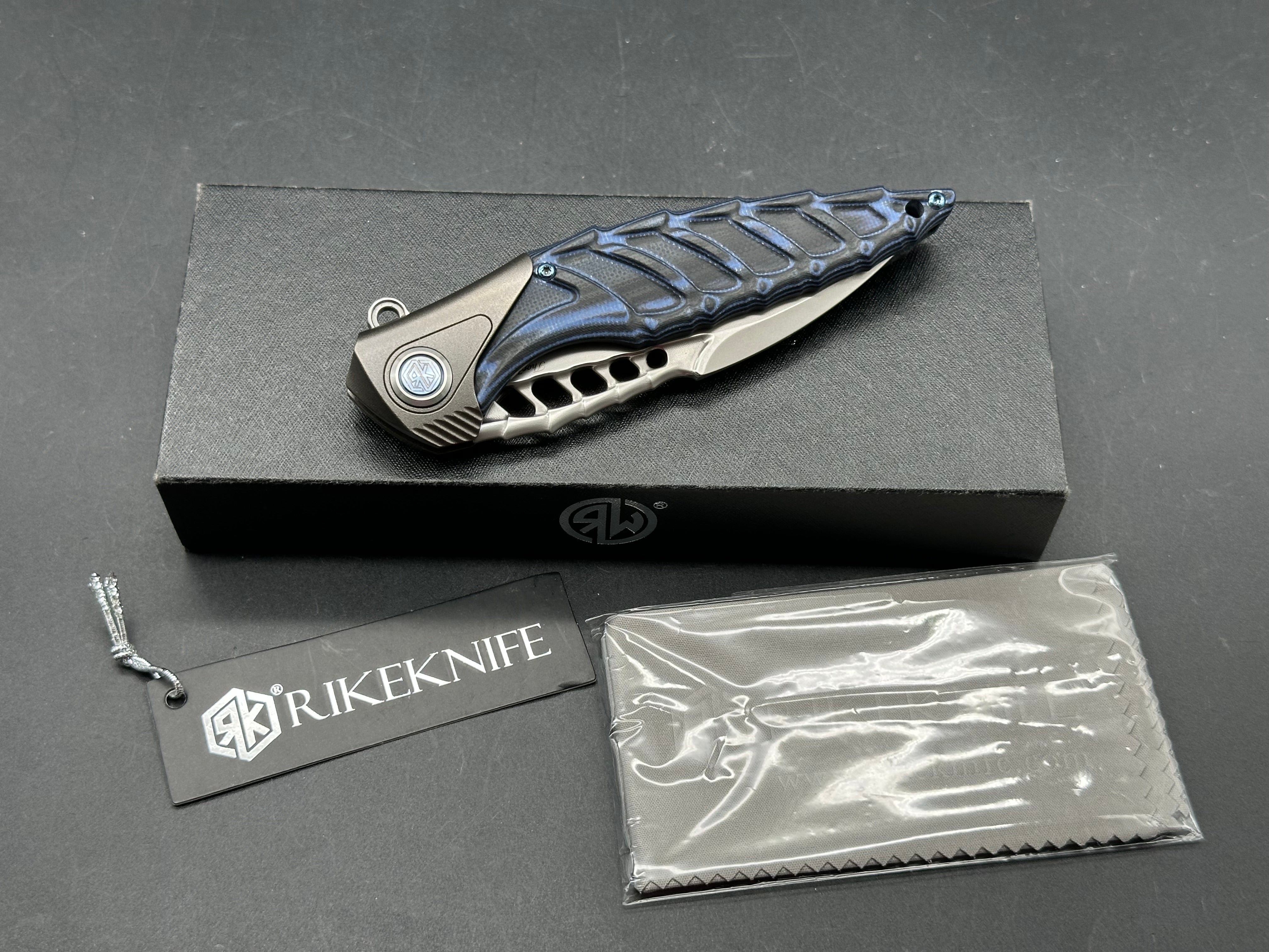 Rike Thor 7 154CM / Ti / Blue & Black G10 