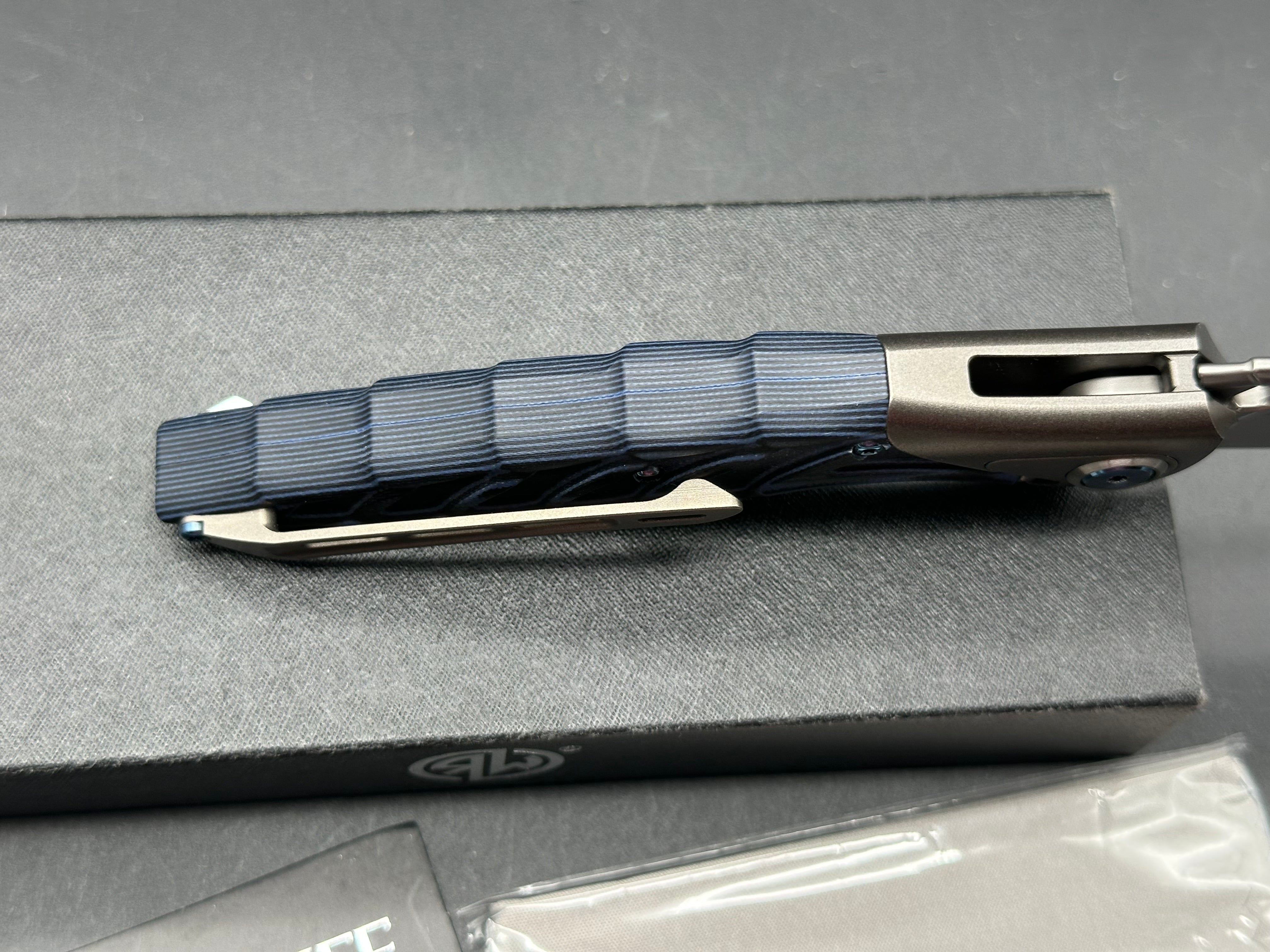 Rike Thor 7 154CM / Ti / Blue & Black G10 