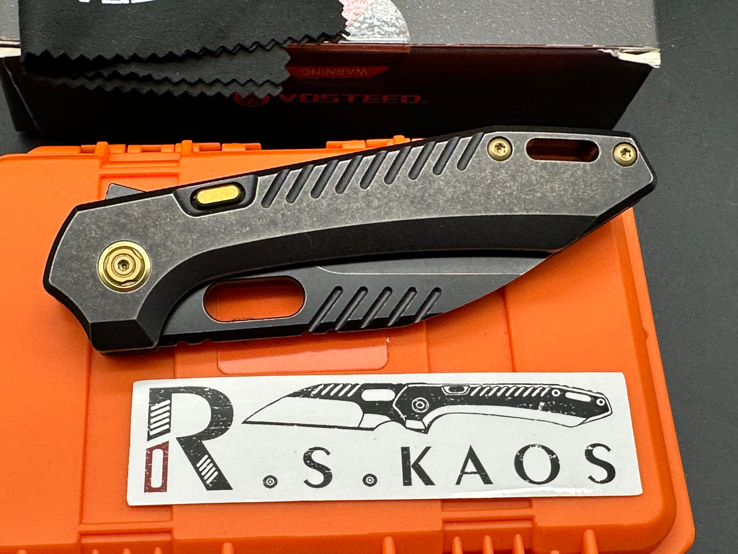 Vosteed RSKAOS Wharncliffe Flipper - Black Titanium