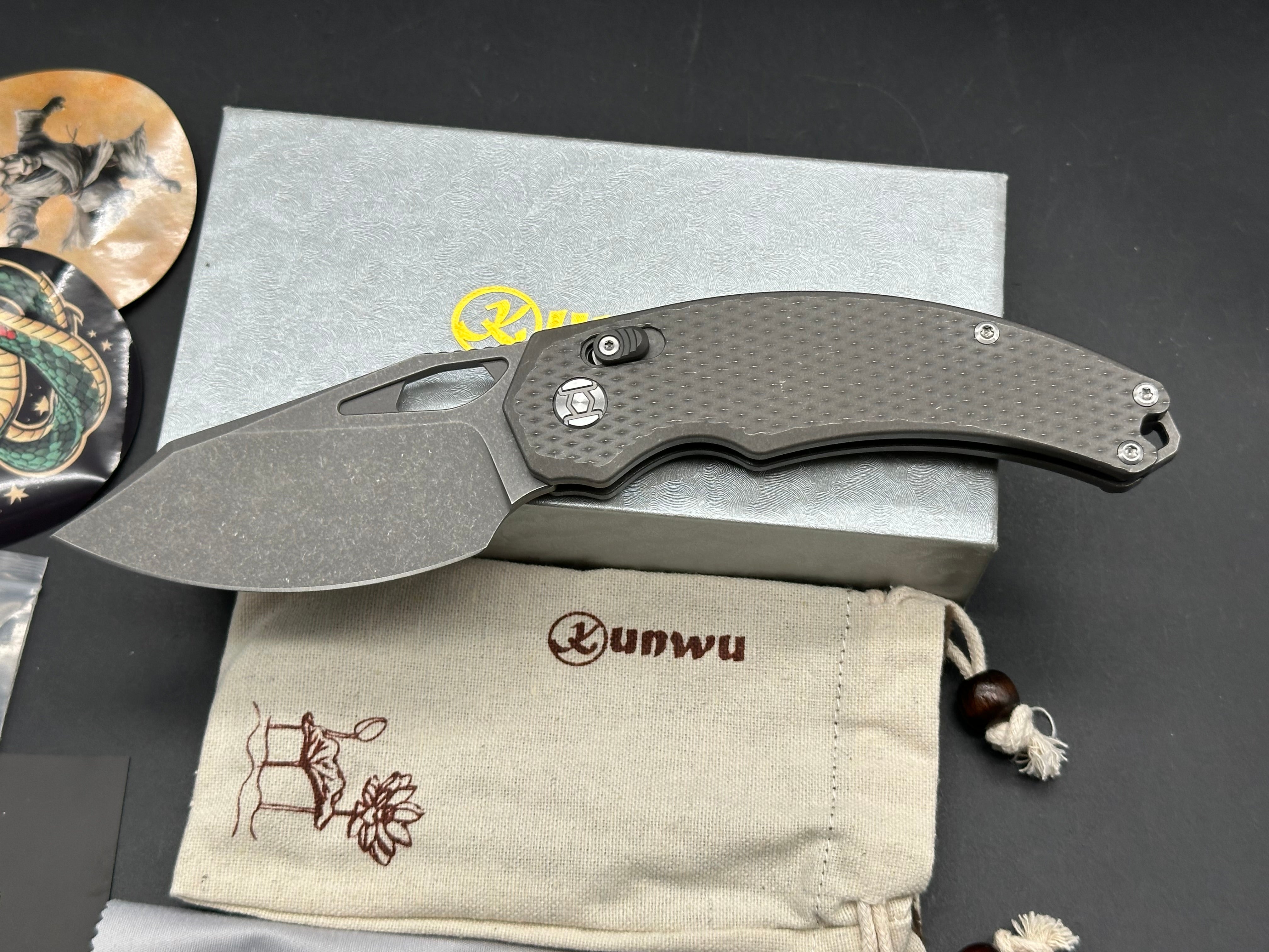 Kunwu X-Padre 3.34" Elmax Stonewash Blade with Stonewash Diamond Textured Titanium Scales