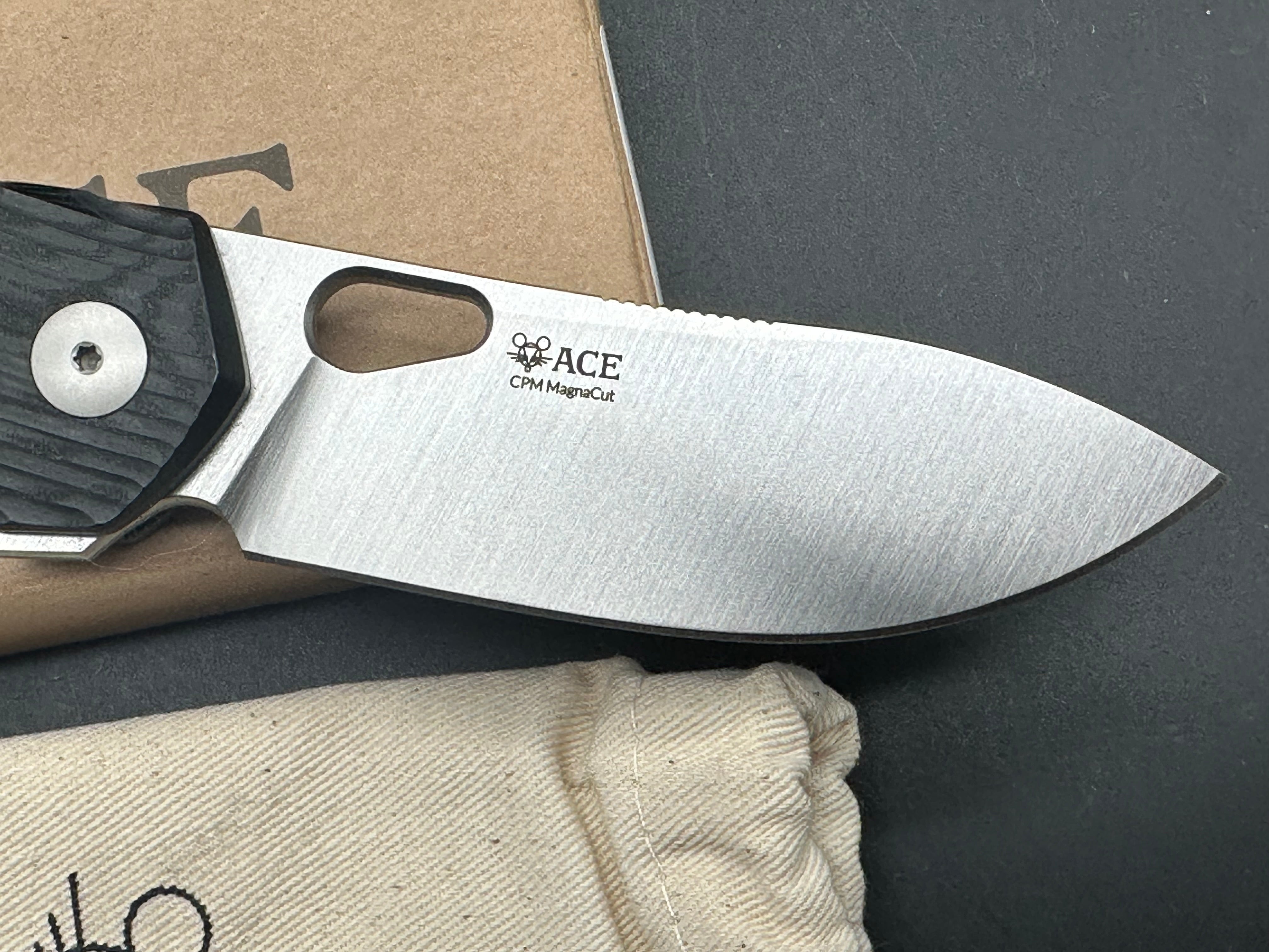 GIANT MOUSE ACE JAGT CANVAS BLK CPM MAGNACUT 3.27 "