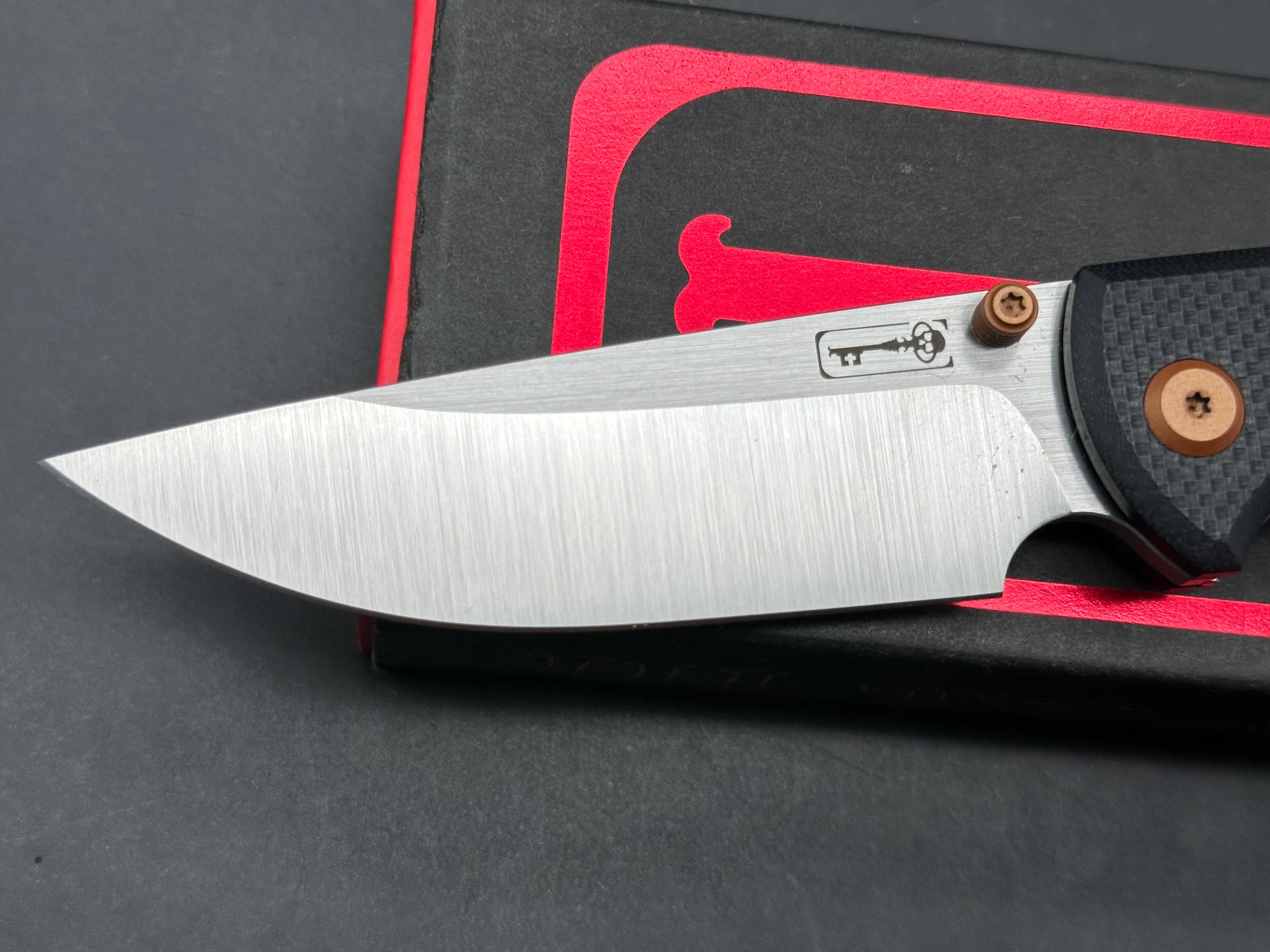 CHAVES ULTRAMAR CUSTOM LIBERATION 229 3.625" M390 BLK G-10/TAN HIGHLIGHTS