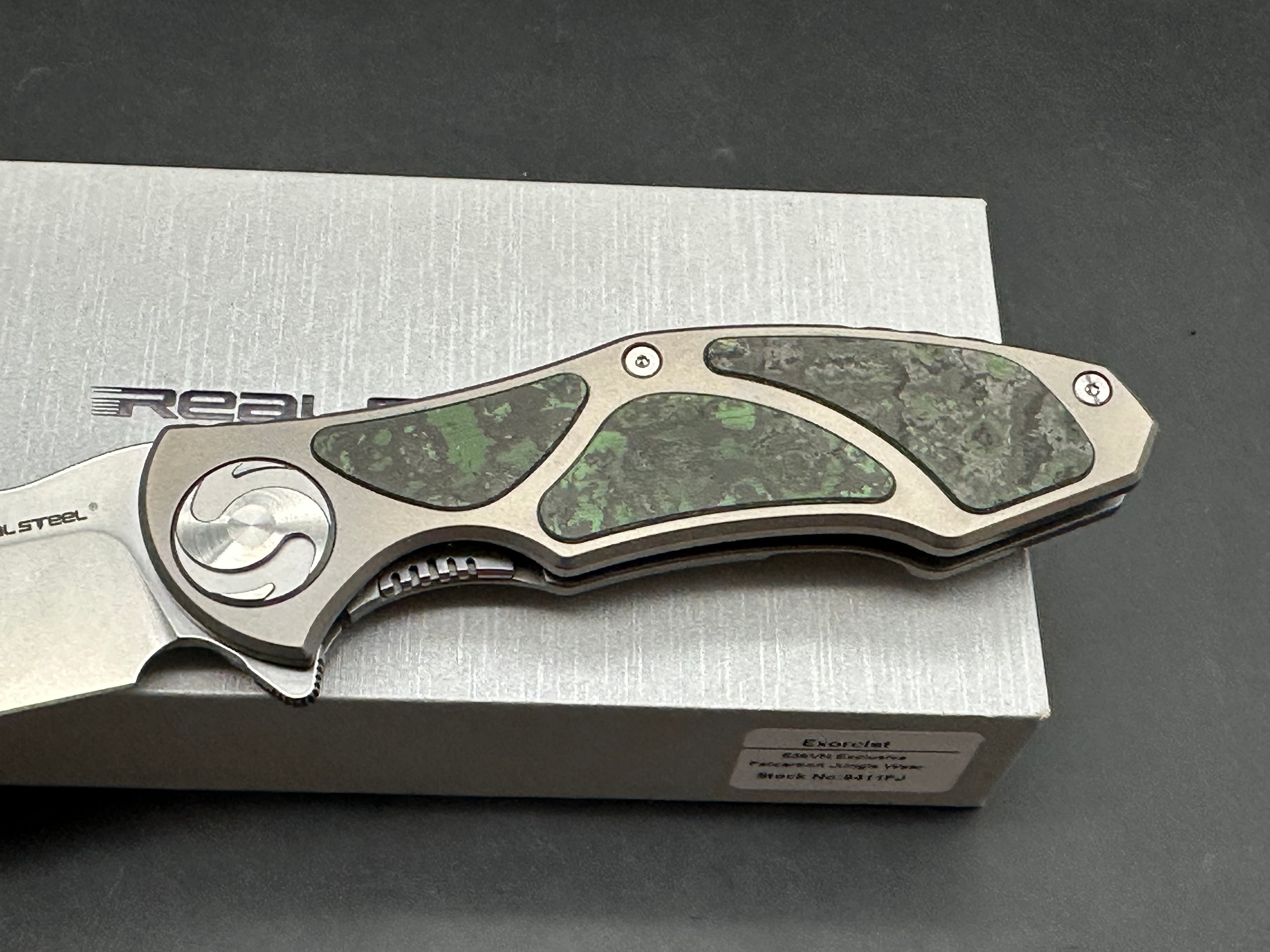 Real Steel Exorcist Fat Carbon Jungle Wear inlays S35VN