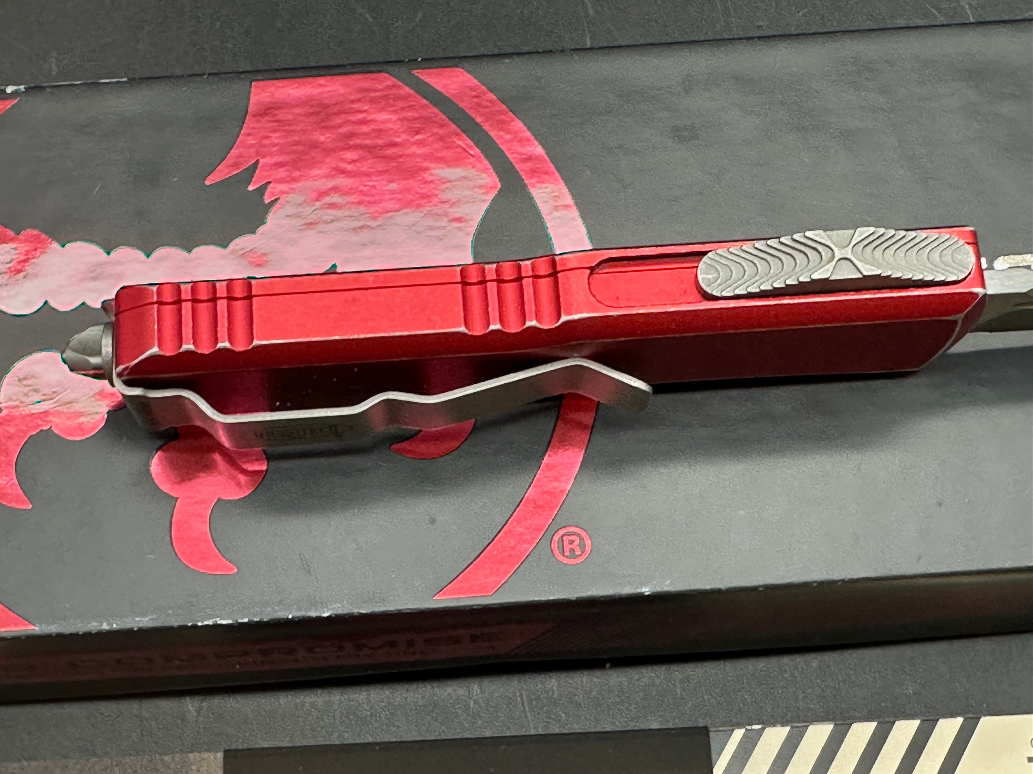 Microtech utx 85 red distressed