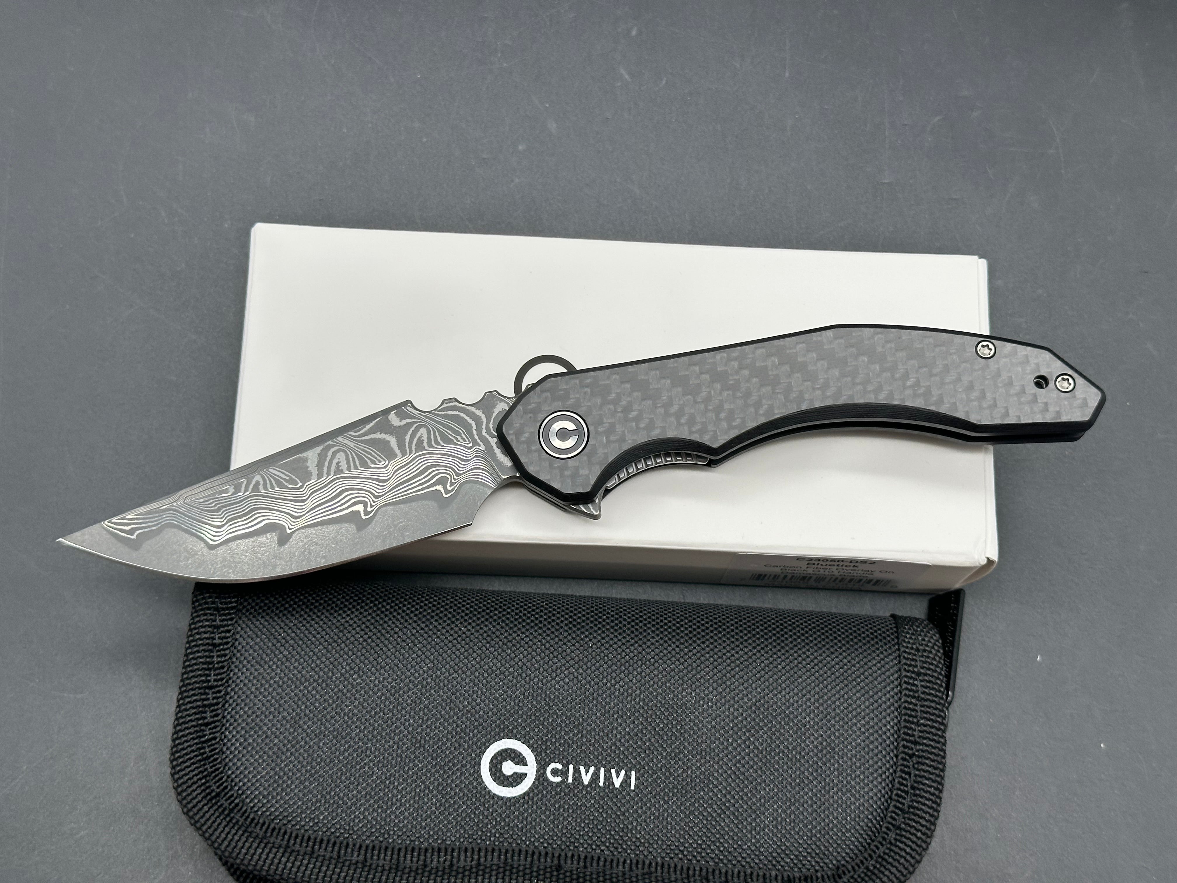 CIVIVI BLUETICK FOLDING KNIFE CARBON FIBER/BLACK G10 HANDLE DAMASCUS PLAIN EDGE
