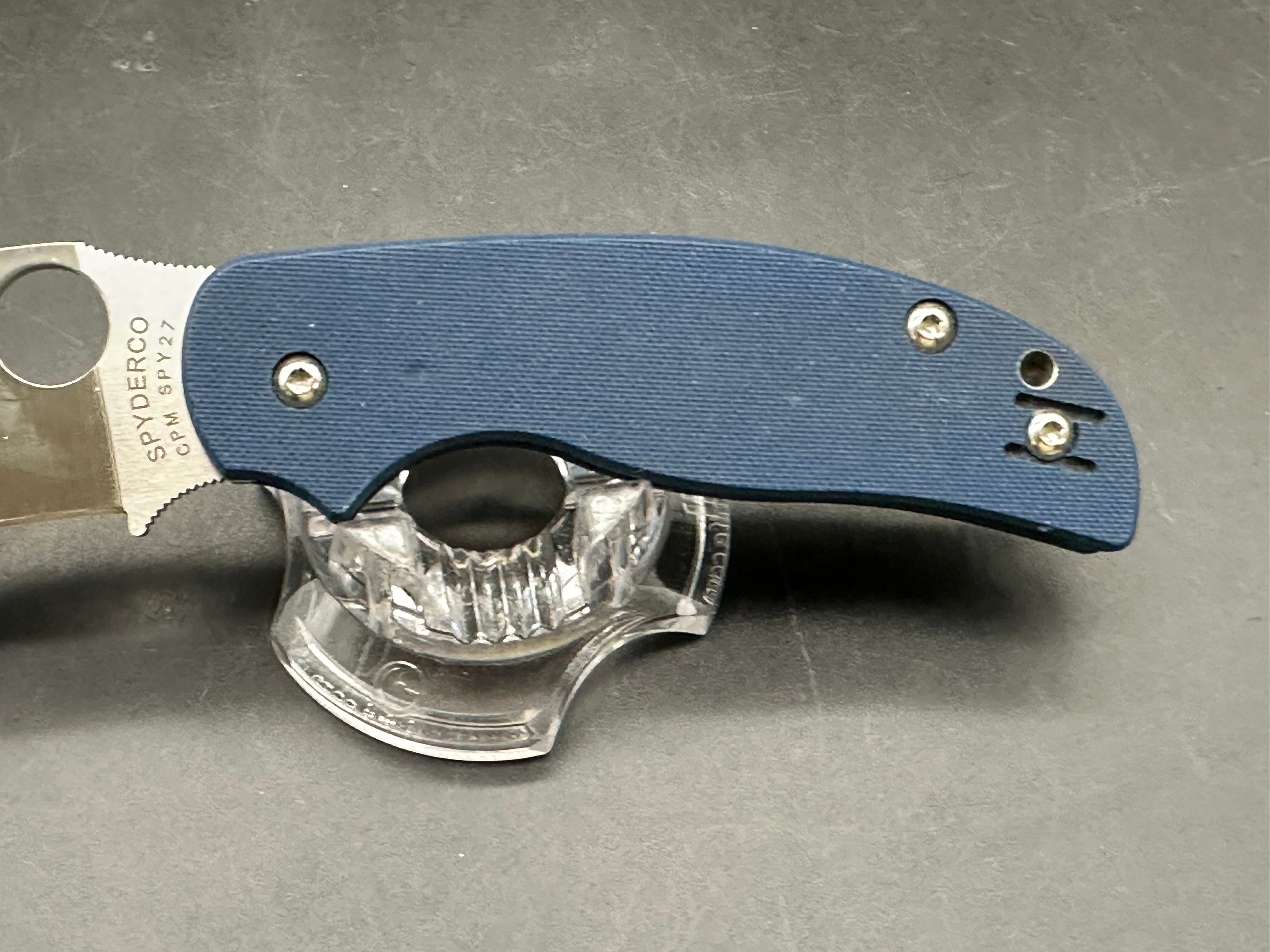 Spyderco Sage 5 Spy27 Blue G10 scales