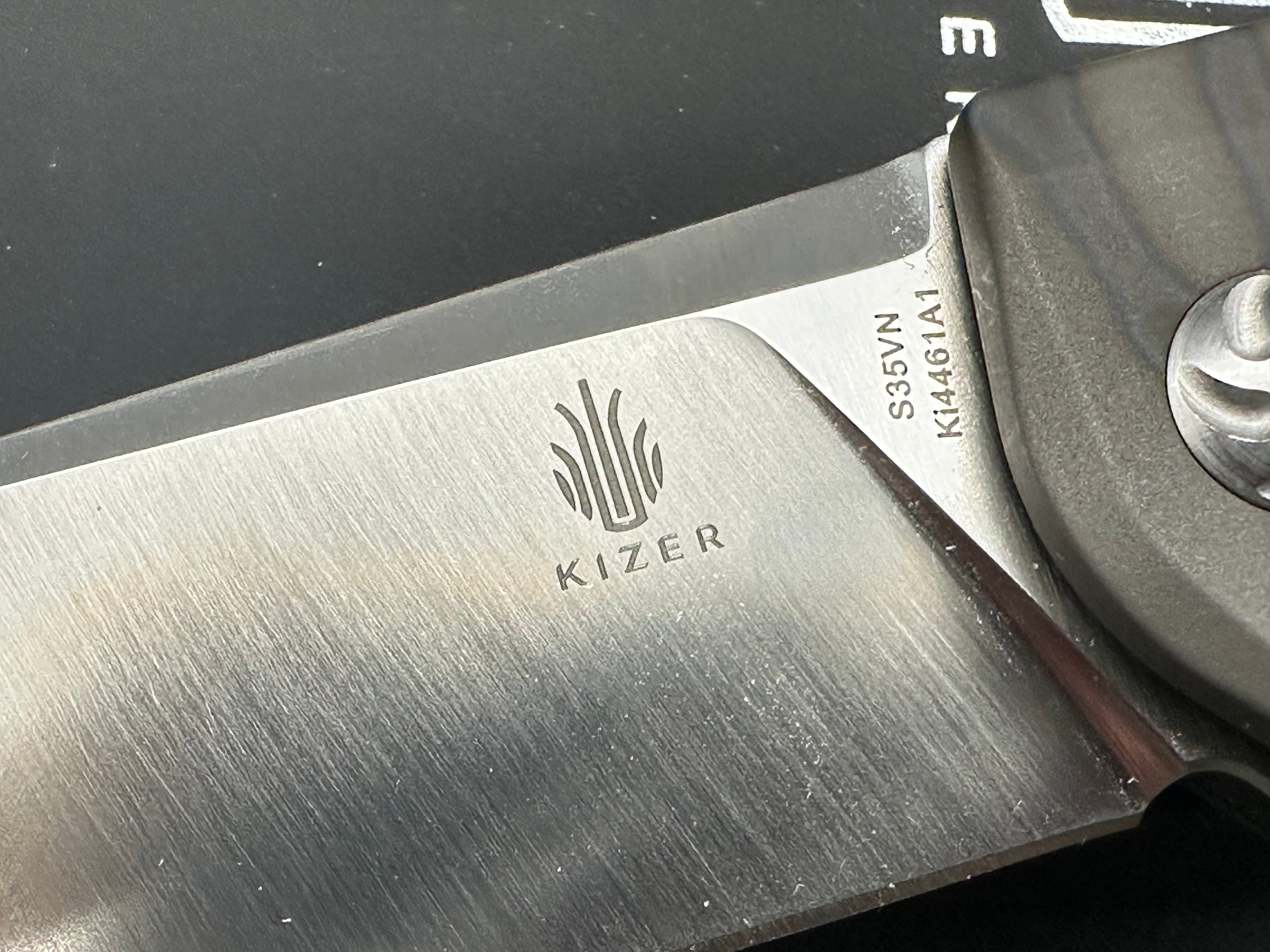 KIZER KESMEC 3.5" FLAME ANODIZED Ti FRAME S3SVN BLADE