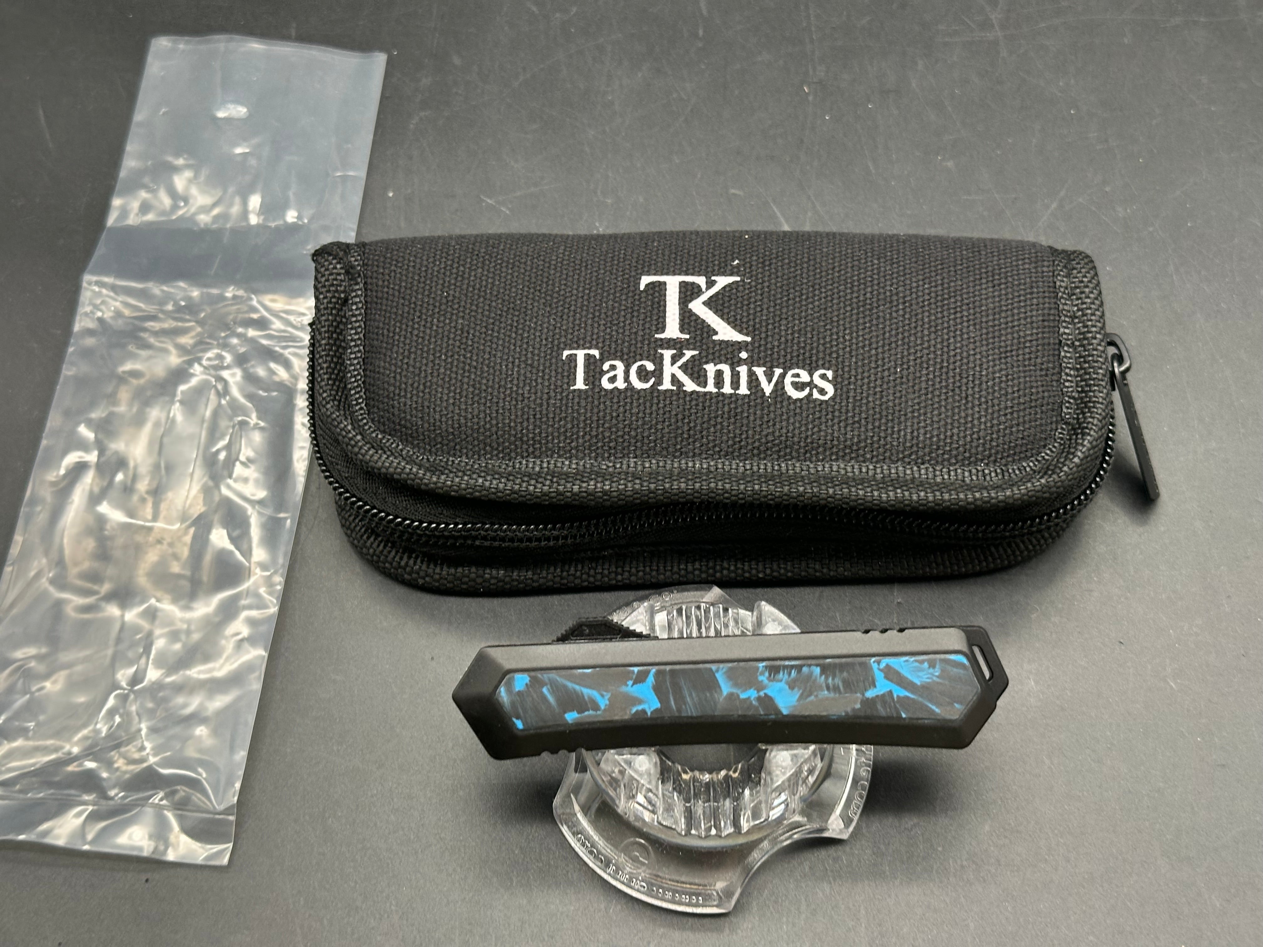 TacKnives Benji OTF w/ 2.13 inch D2 steel blade and Carbon Fiber handle