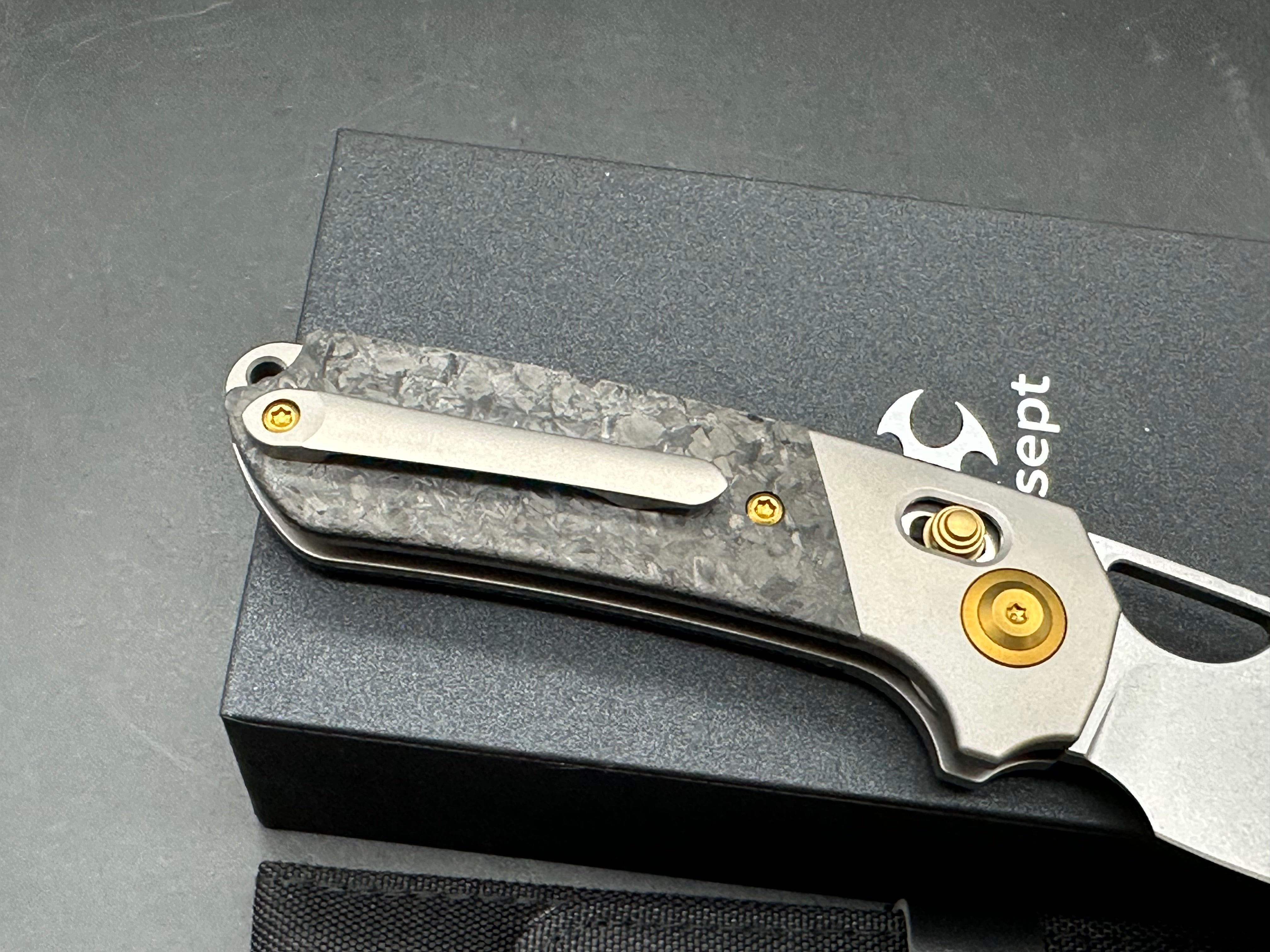 KANSEPT NAHAUL FOLDING KNIFE TITANIUM/CARBON FIBER HANDLE MAGNACUT