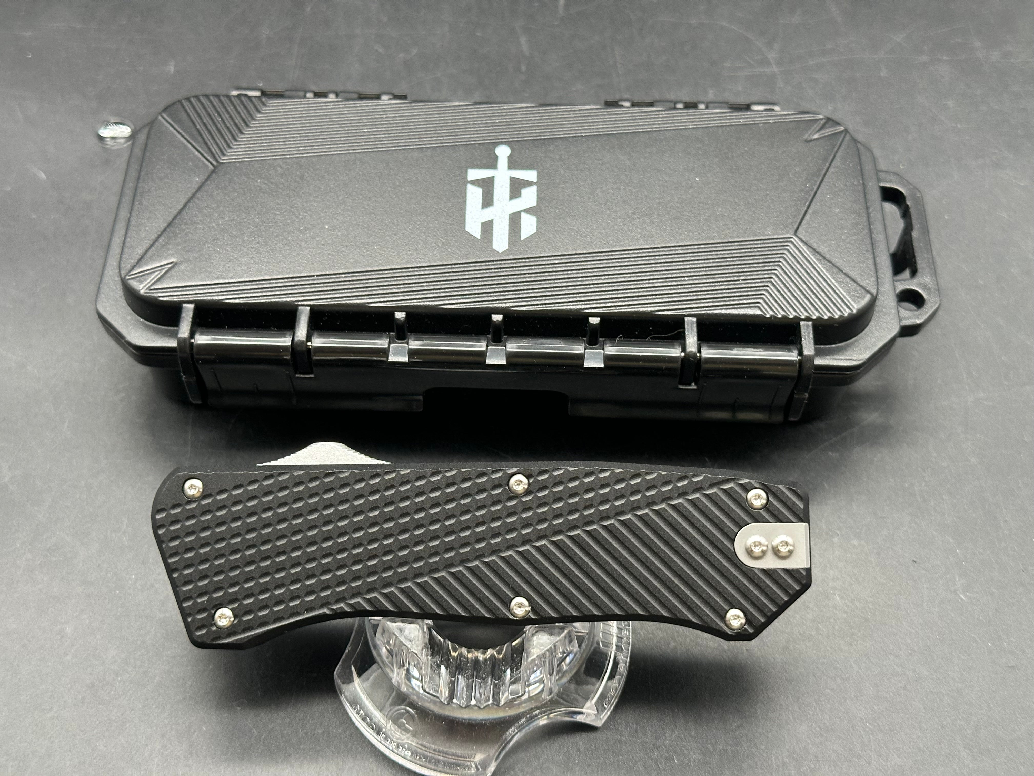 Takcom Bulldog, OTF with 3 inch M390 steel stonewashed blade