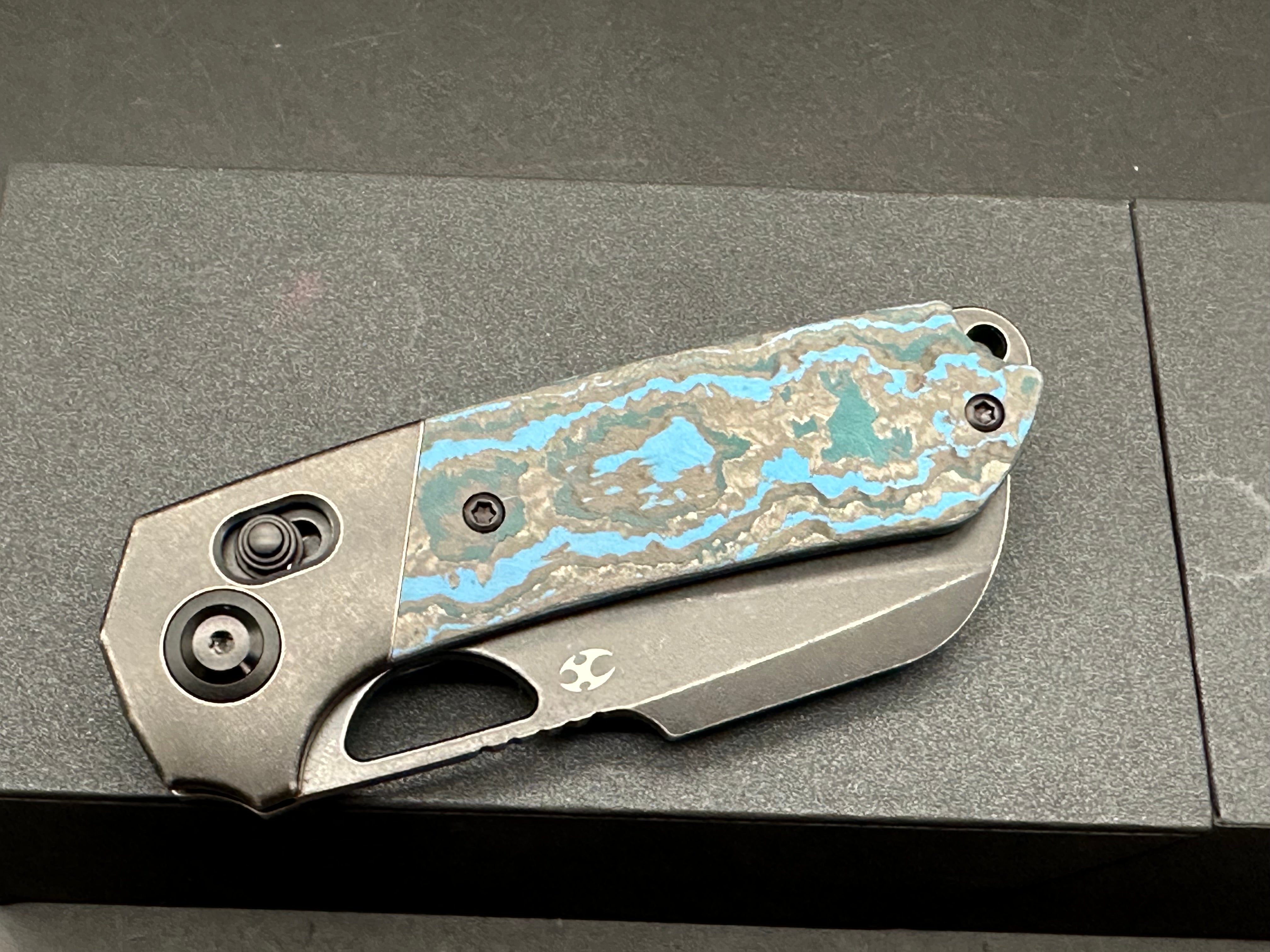 KANSEPT NAHAUL BLACKWASH TITANIUM/ARCTIC STORM FATCARBON HANDLE MAGNACUT