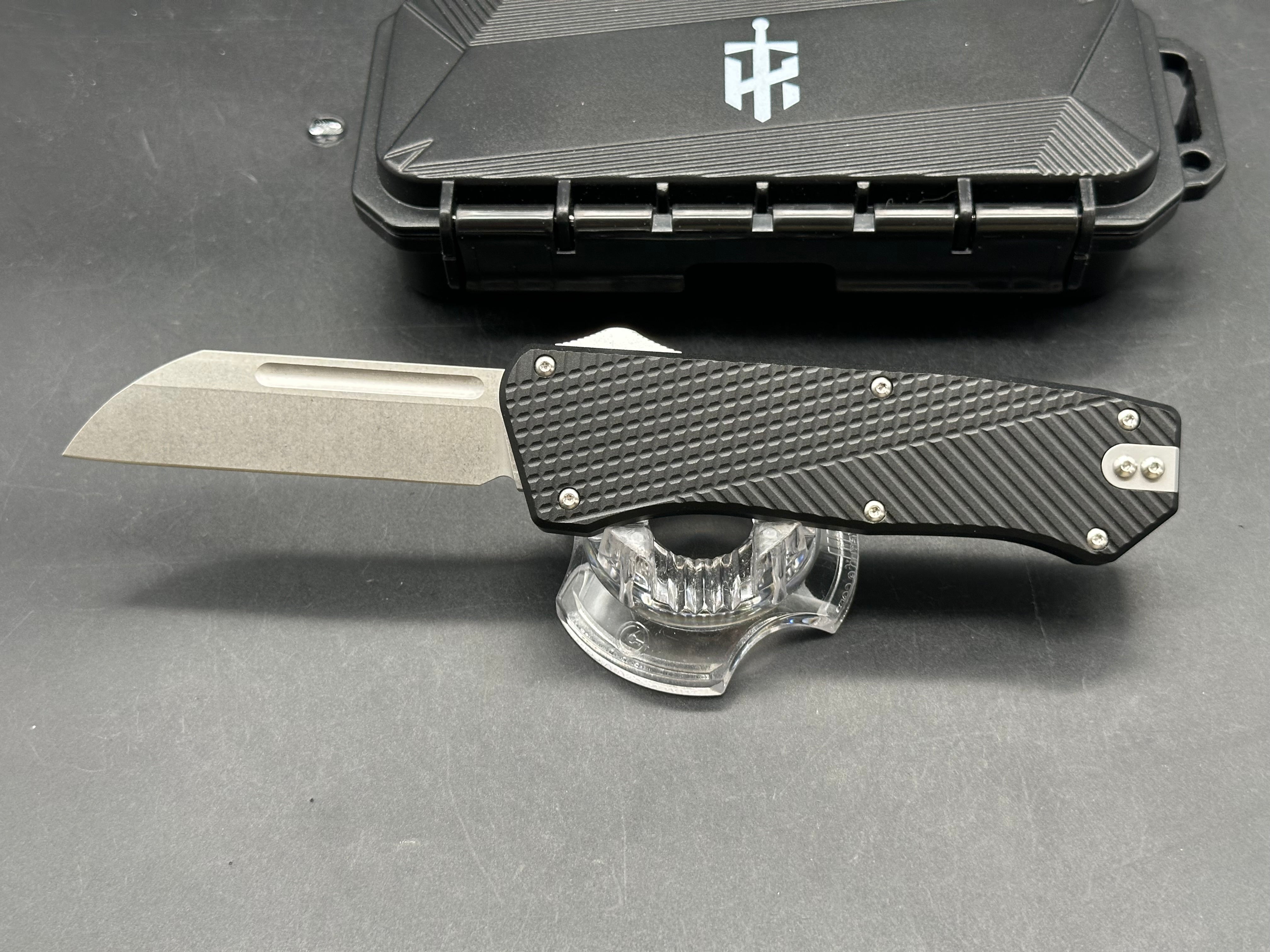 Takcom Bulldog, OTF with 3 inch M390 steel stonewashed blade