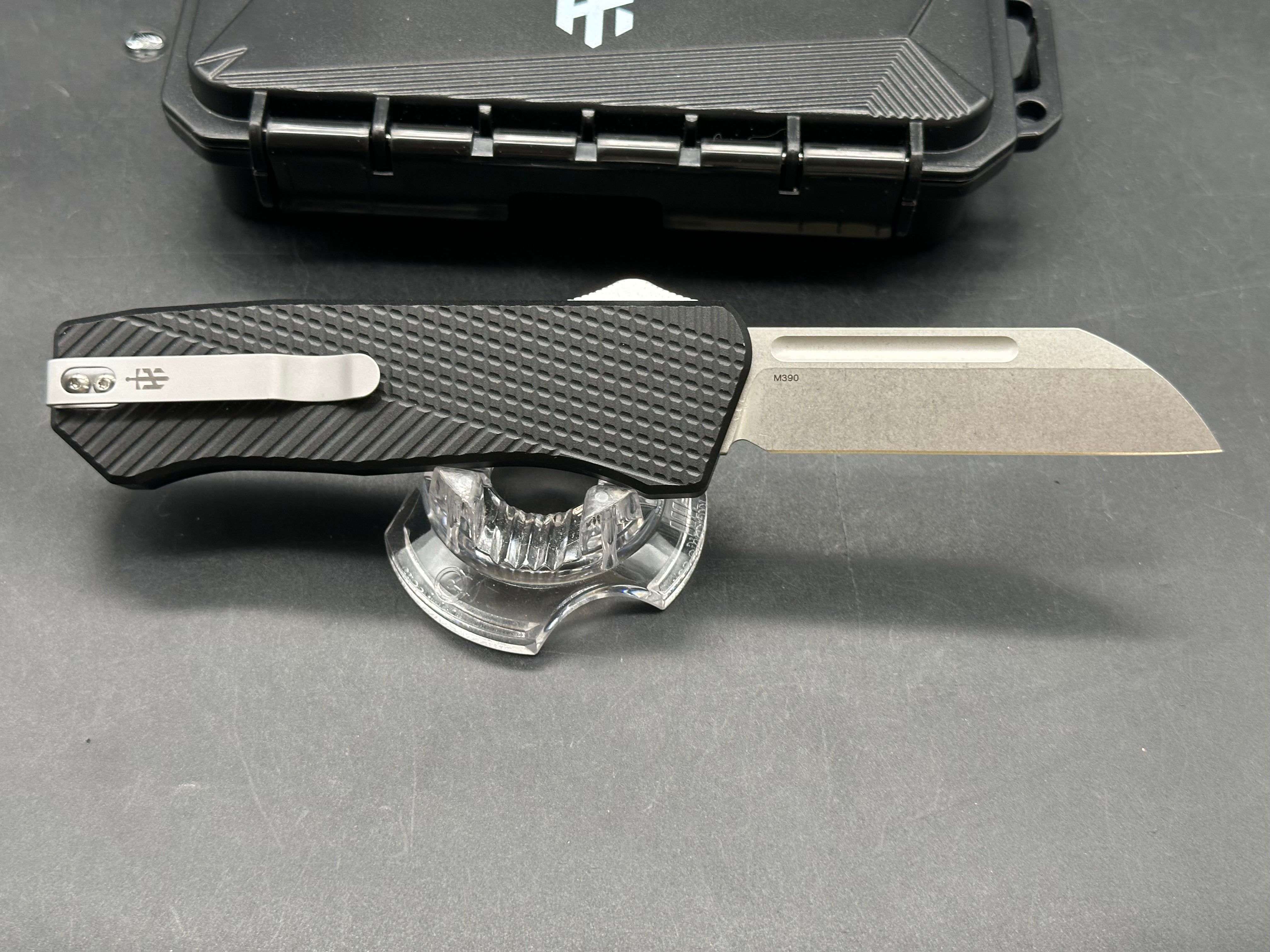 Takcom Bulldog, OTF with 3 inch M390 steel stonewashed blade