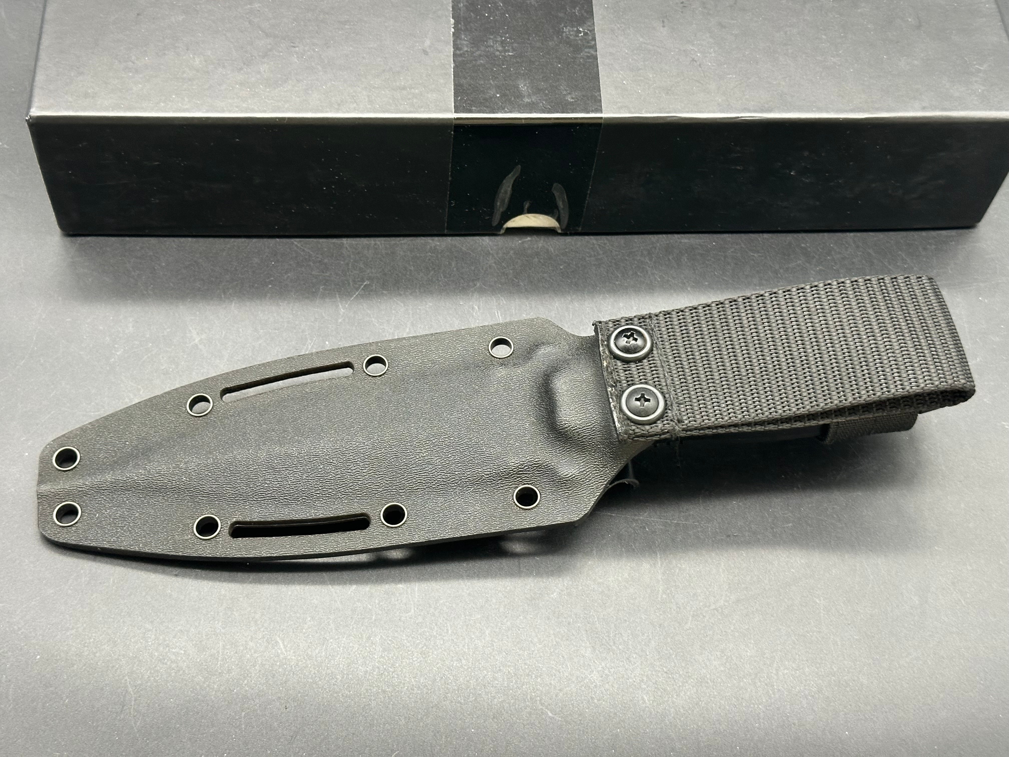Sitivien St17 Fixed Blade Black G10 handle , Black Sleipner Blade Double Edge
