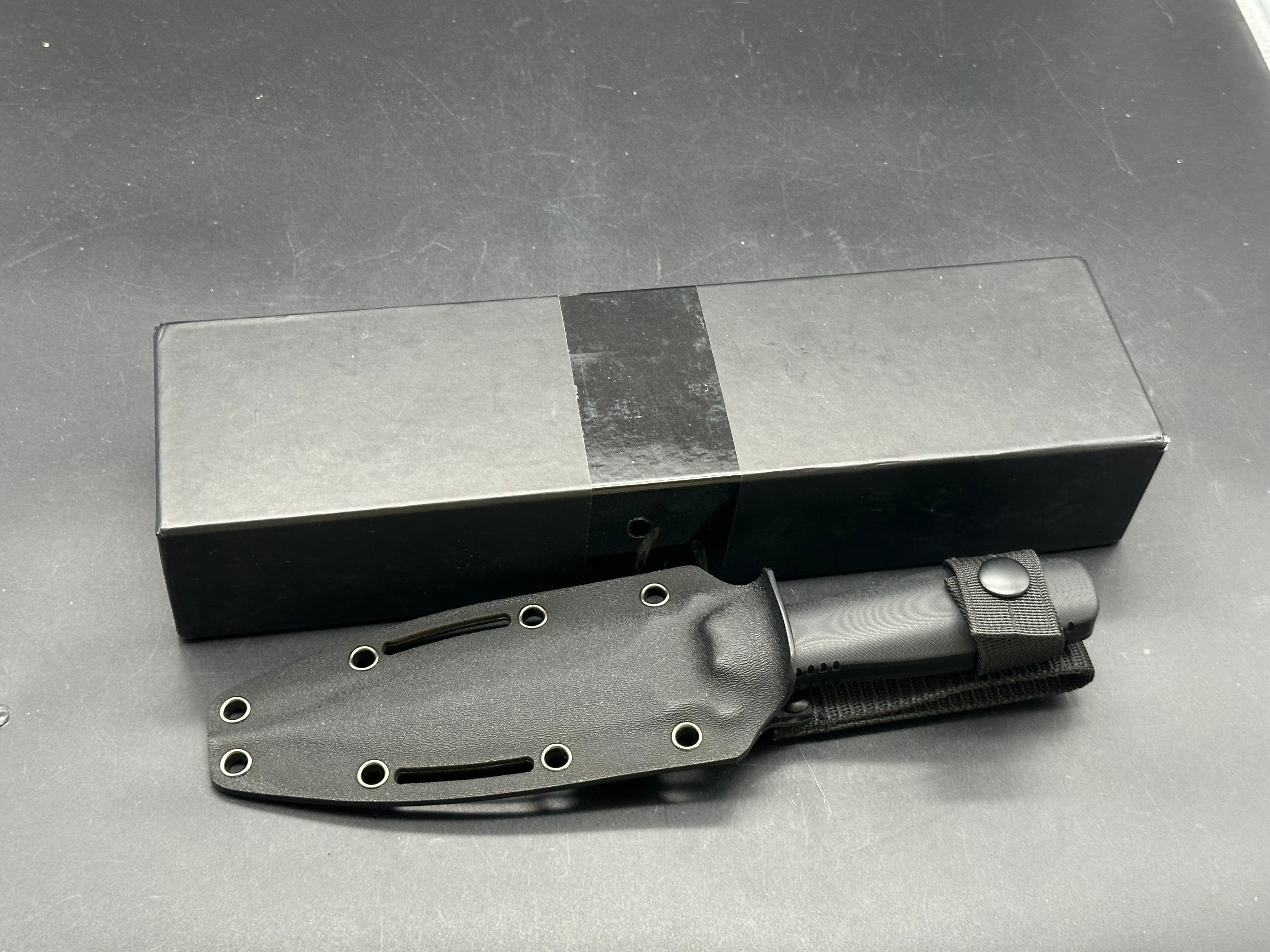 Sitivien St17 Fixed Blade Black G10 handle , Black Sleipner Blade Double Edge