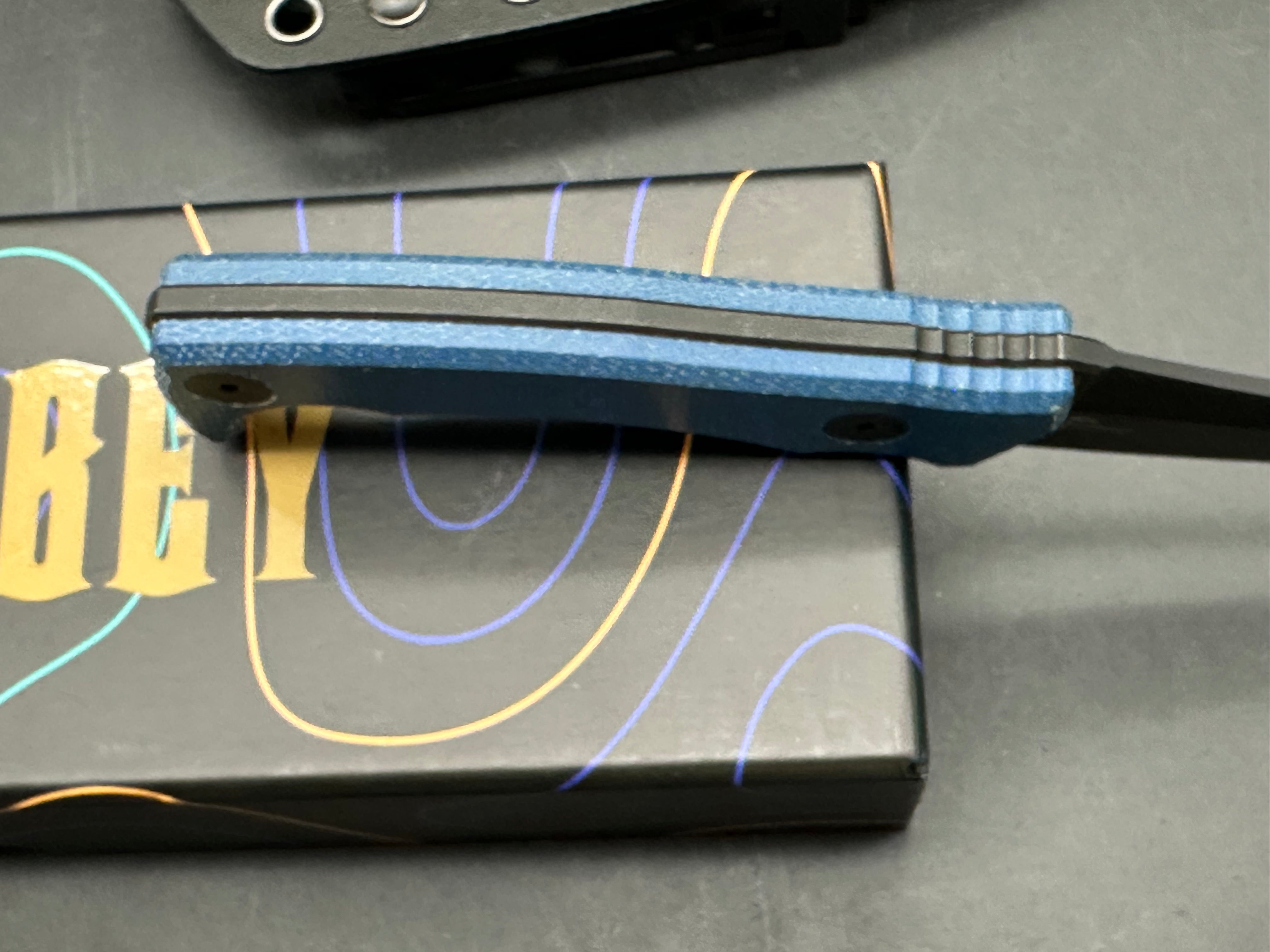 Kubey Knives Sicarii Full Tang Fixed Blade Blue Micarta Black /14C28N Blade
