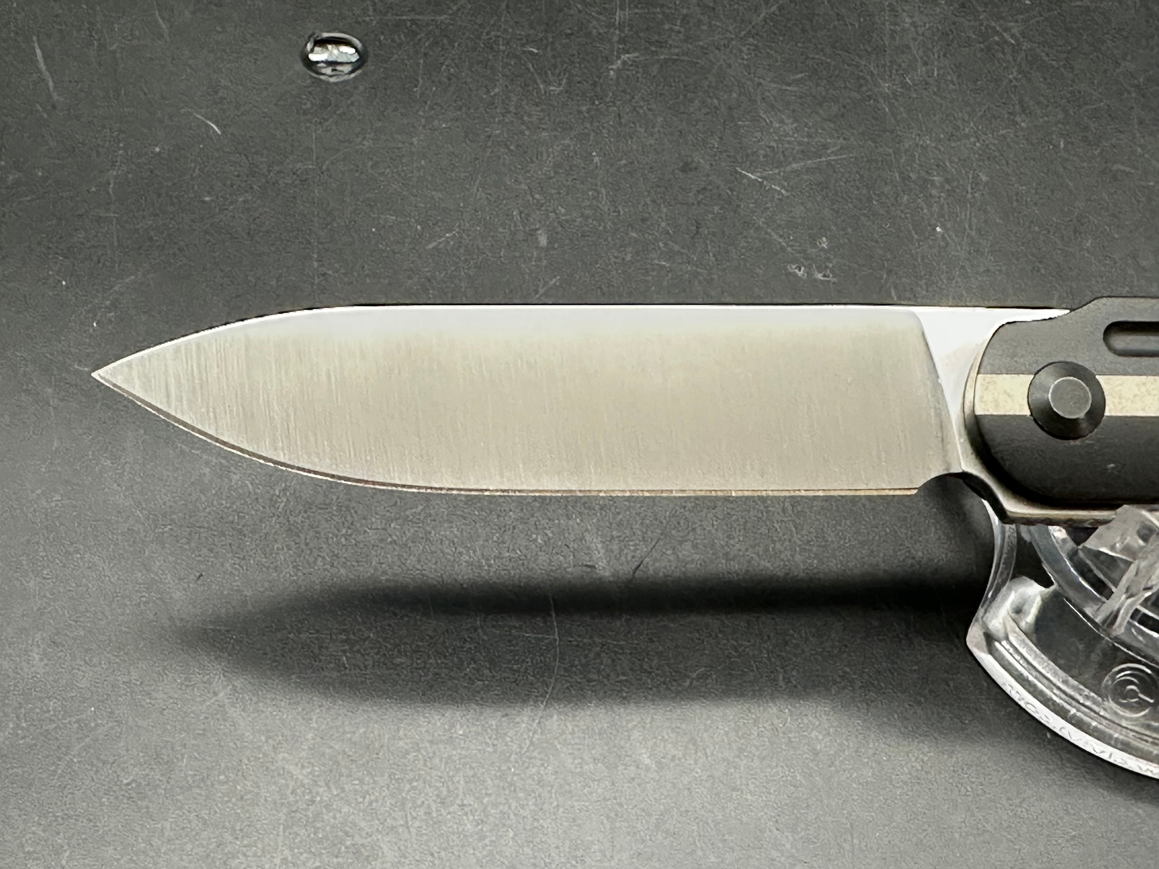 Kizer Latt Vind frame lock, Titanium w/ S35VN