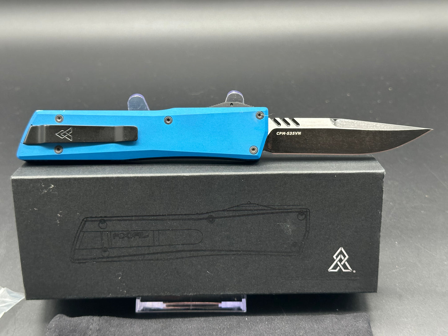 Axil Shift blue Aluminum S35VN OTF