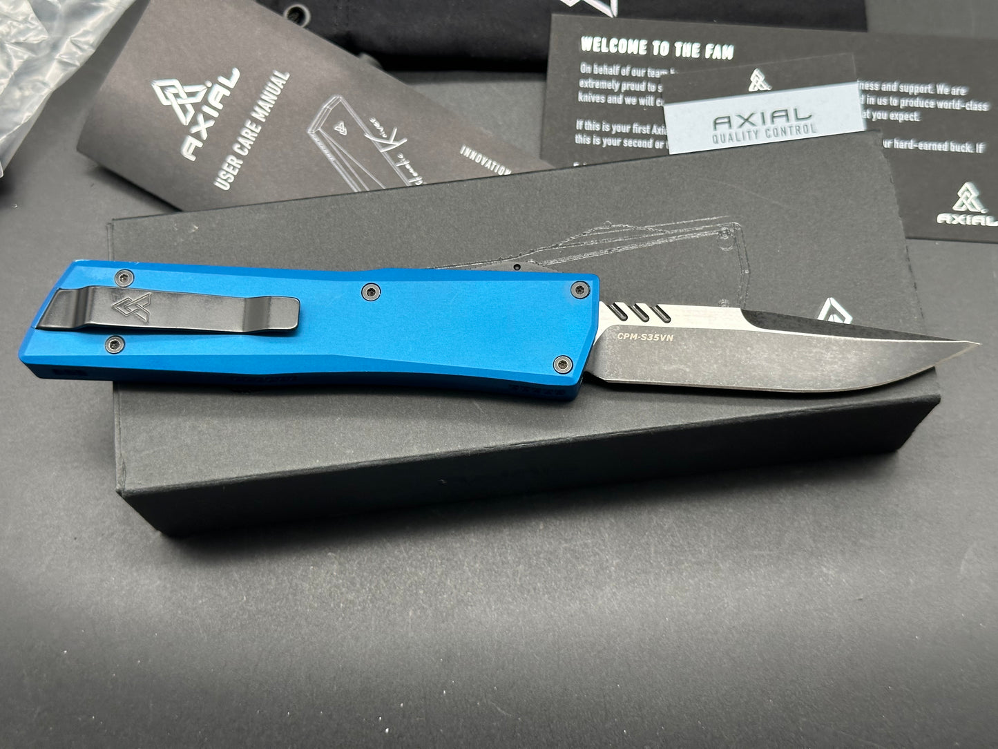 Axil Shift blue Aluminum S35VN OTF