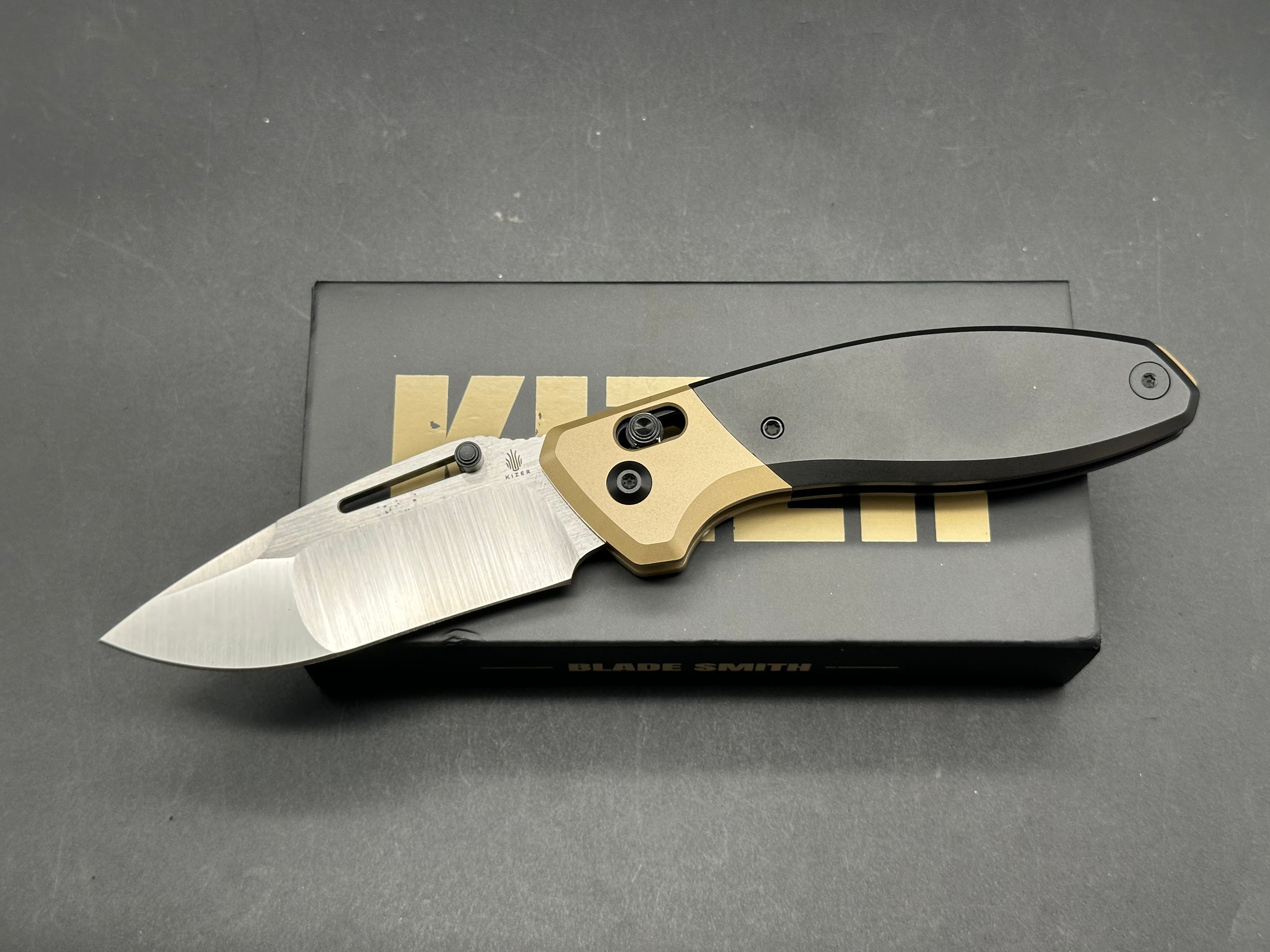 KIZER BULLI BLACK/BROWN TITANIUM HANDLE S45VN DROP POINT PLAIN EDGE HAND BRUSHED FINISH