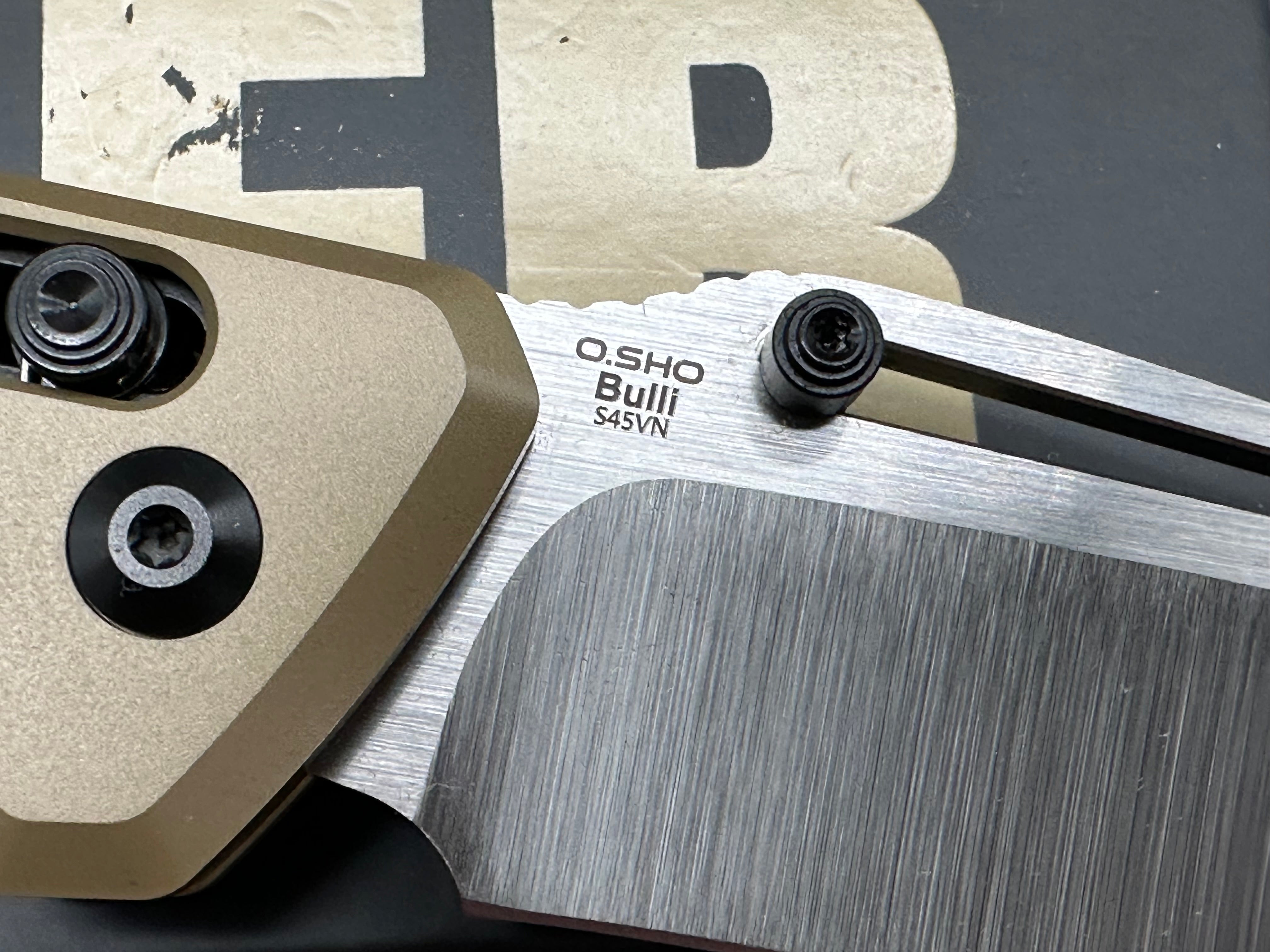 KIZER BULLI BLACK/BROWN TITANIUM HANDLE S45VN DROP POINT PLAIN EDGE HAND BRUSHED FINISH
