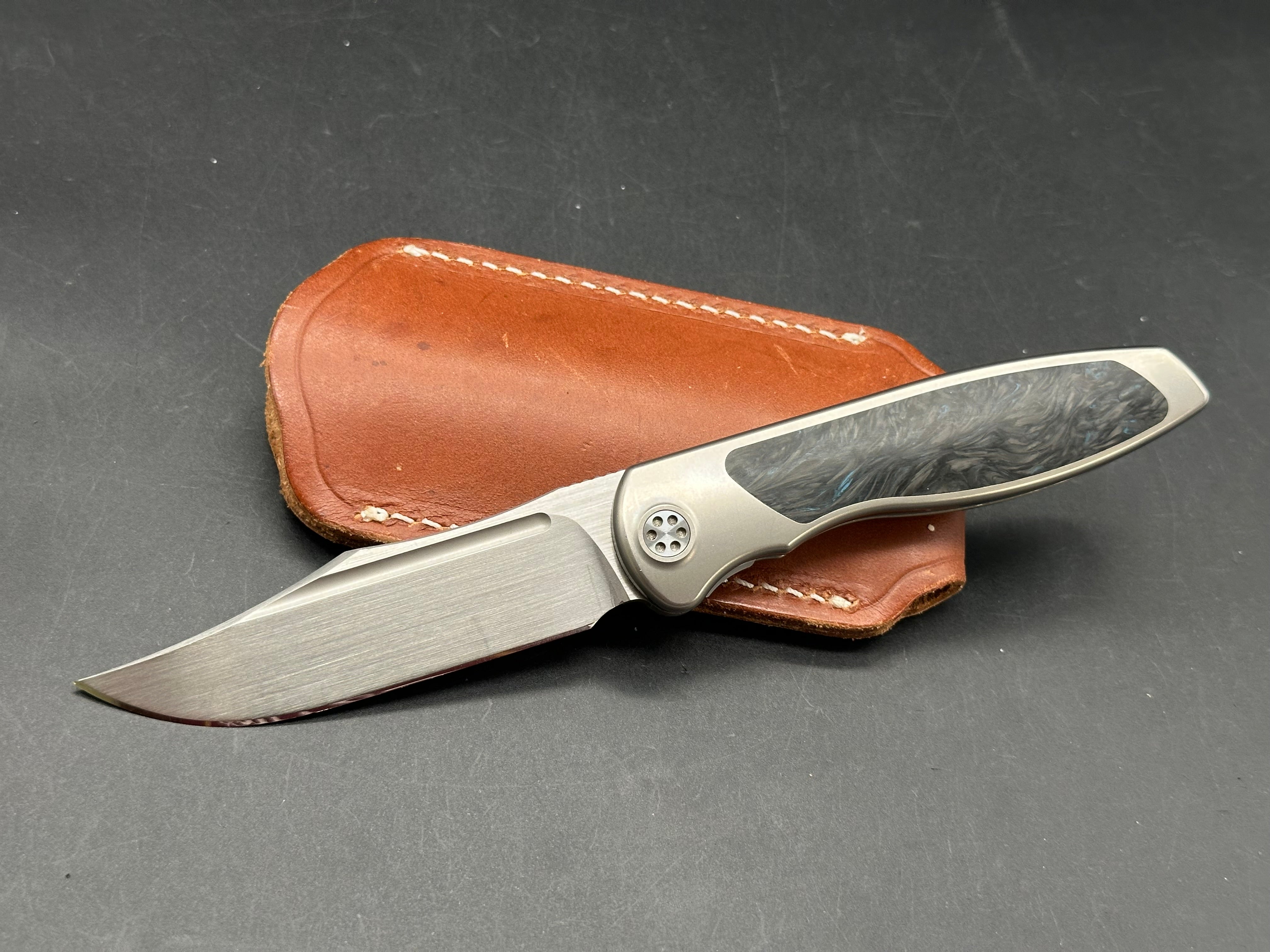 Sharp by Design Mini Tempest drop point, blue fat carbon Bowie blade M390