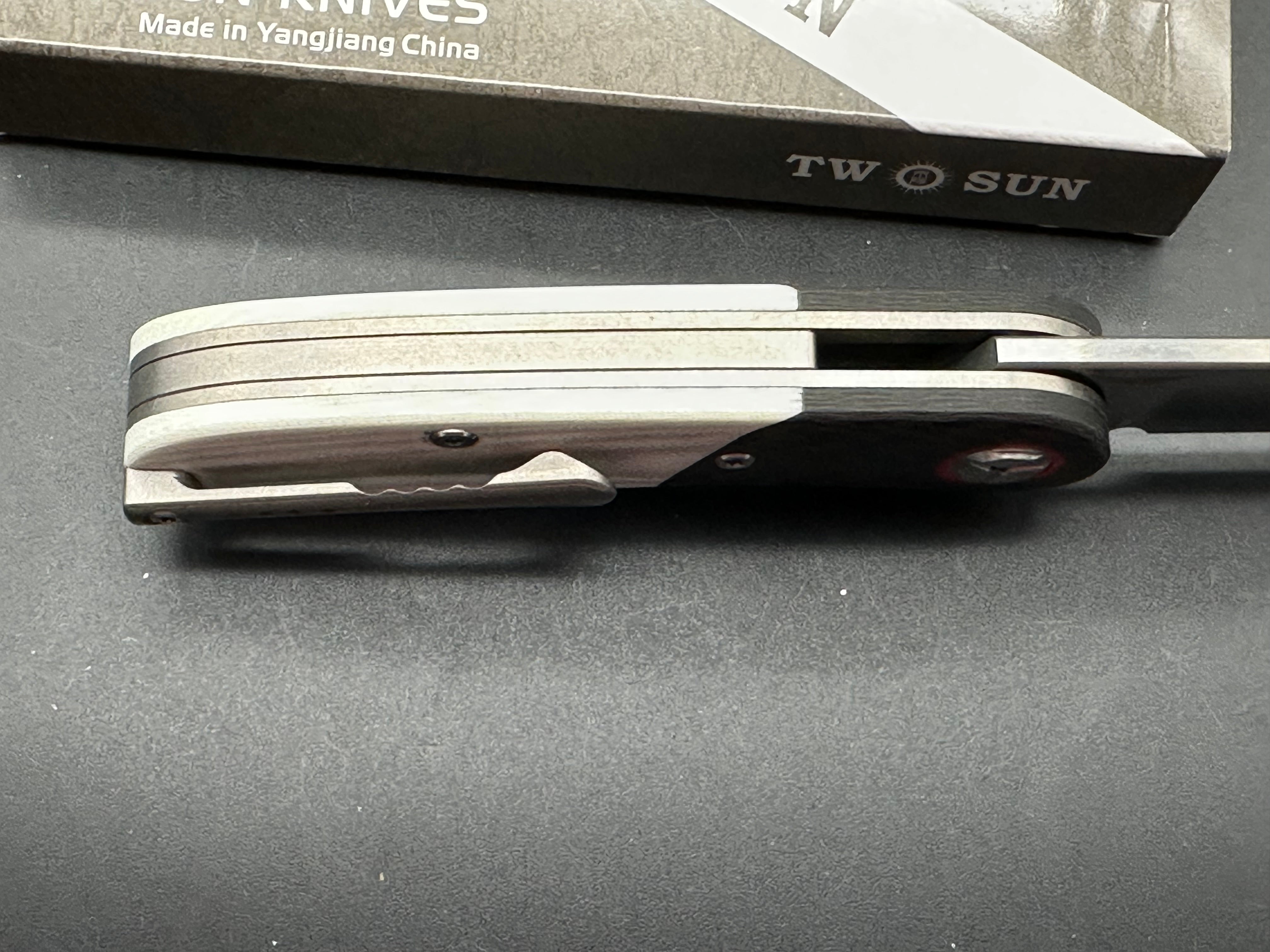 TWOSUN TS204-S90V Bronc #3 GRAY/BLACK CARBON FIBER TITANIUM G10 HANDLE M390