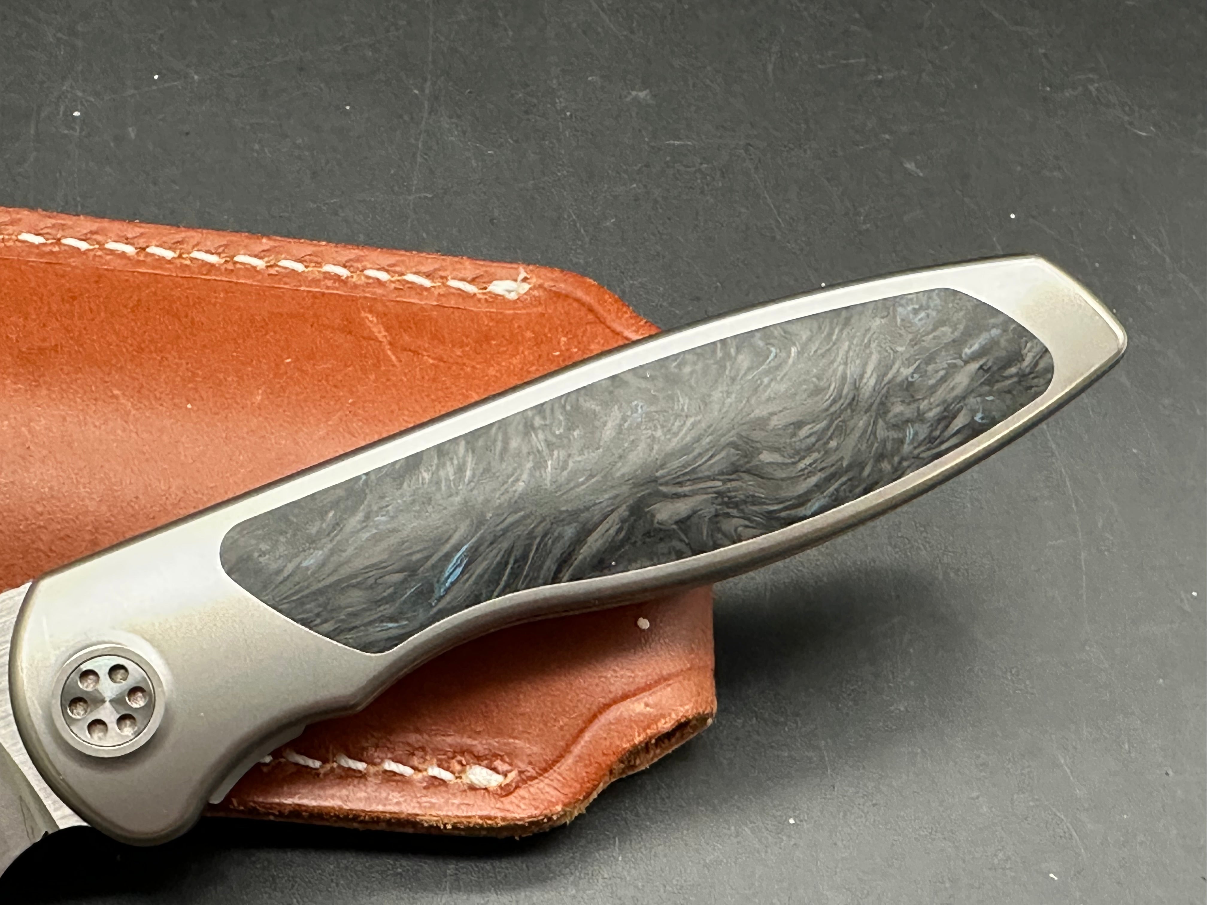 Sharp by Design Mini Tempest drop point, blue fat carbon Bowie blade M390