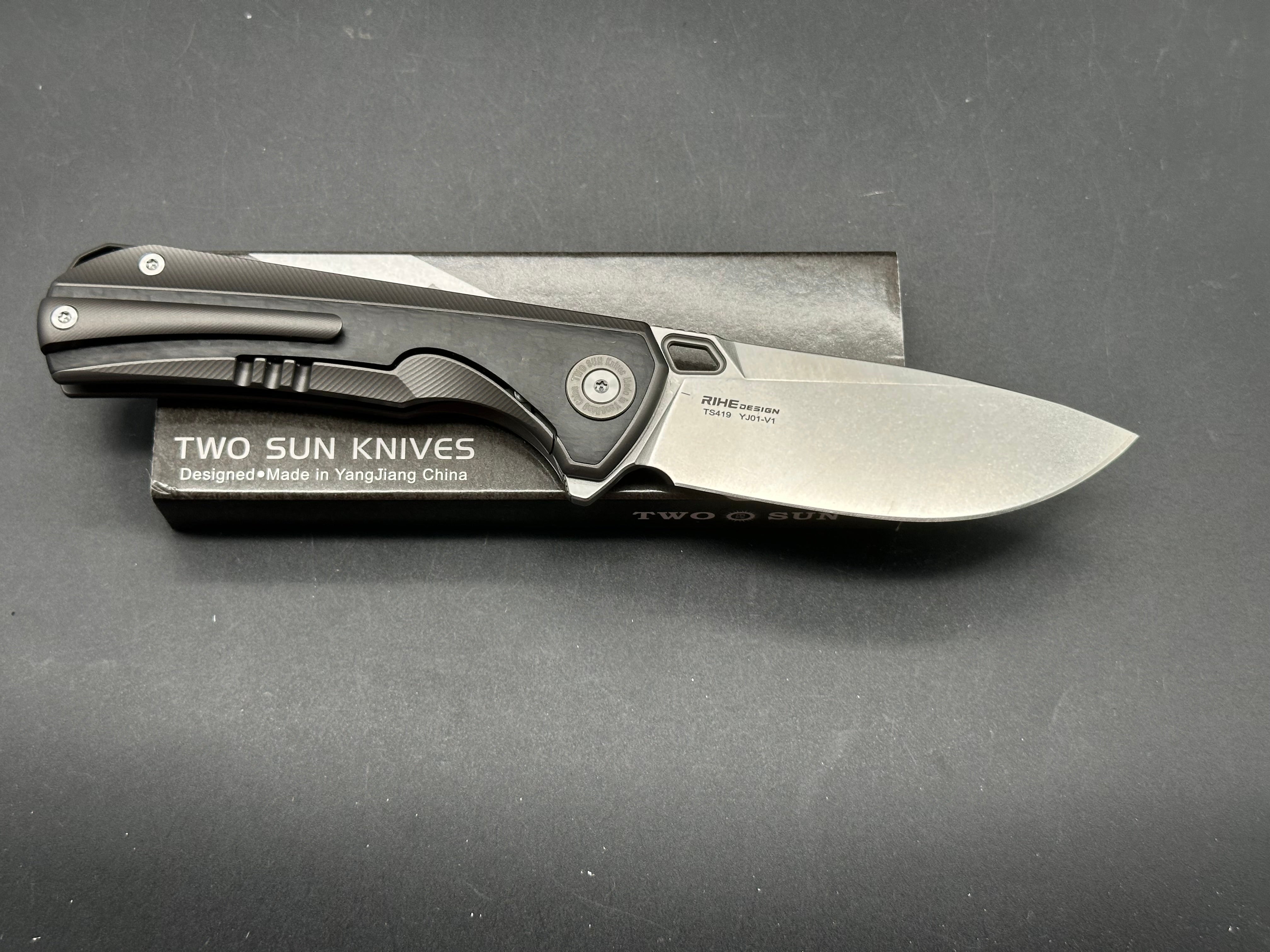 TWOSUN TS419 BLACK TITANIUM/CARBON FIBER HANDLE YJ01-V1 PLAIN EDGE SATIN FINISH