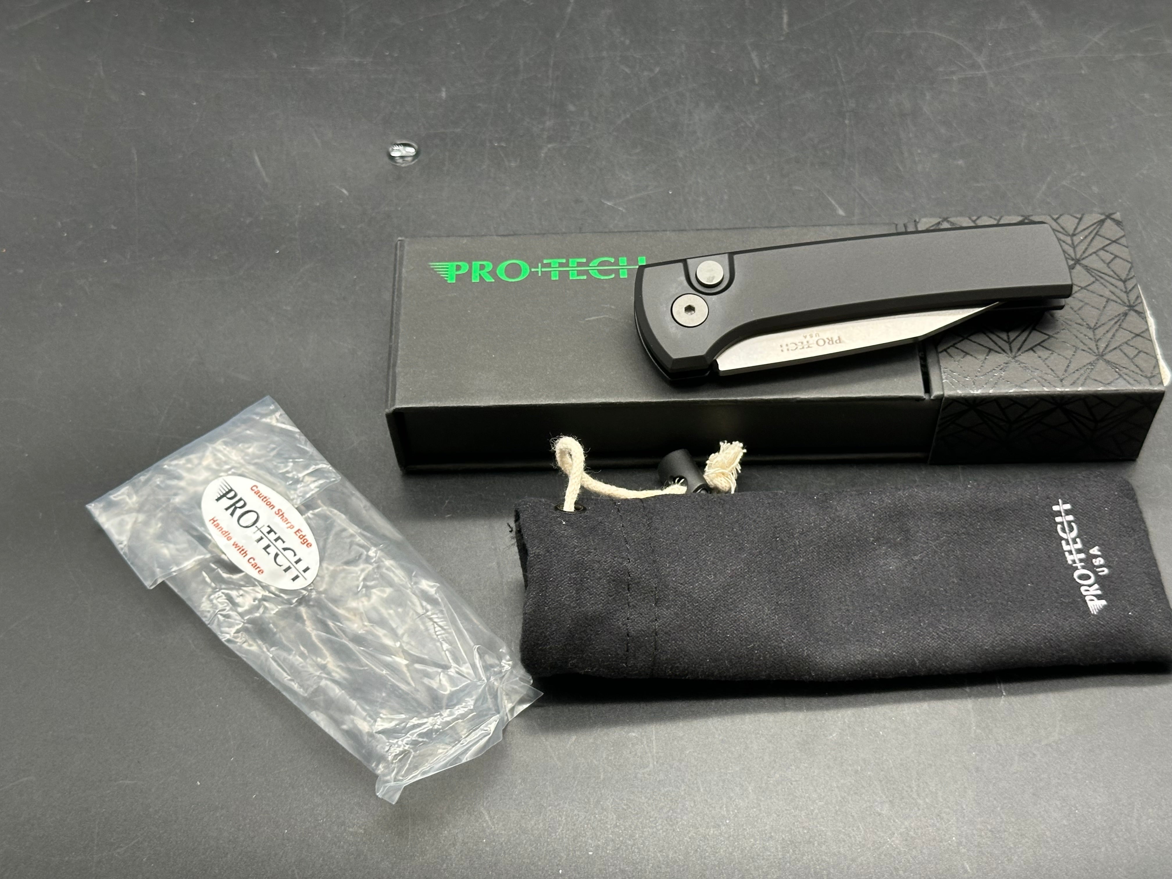 ProTech / Chavez Scapegoat AUTO, 3" PROTO-MagnaMax Stonewash Blade with Black Aluminum Scales