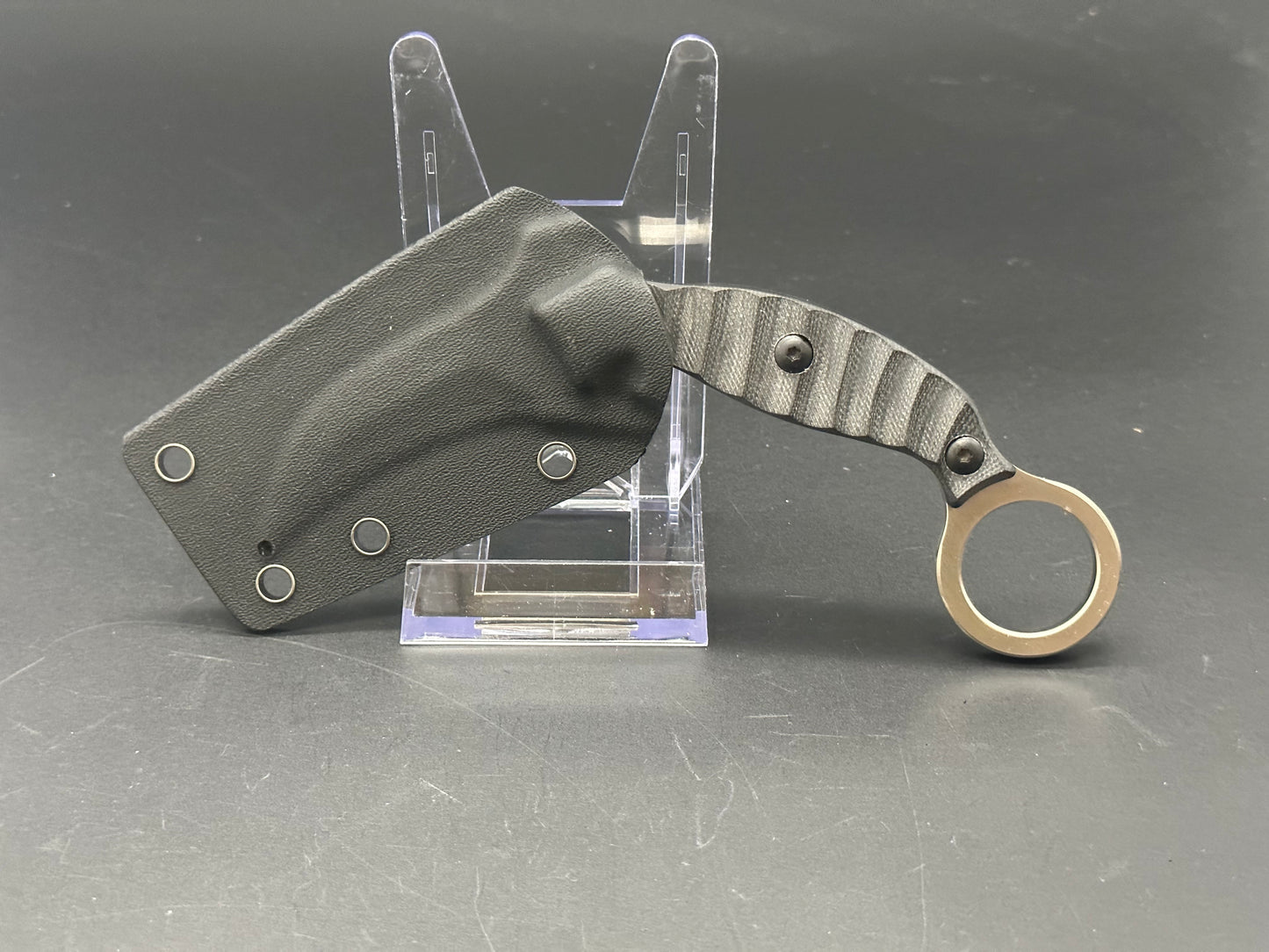 Derespina Knives karambit