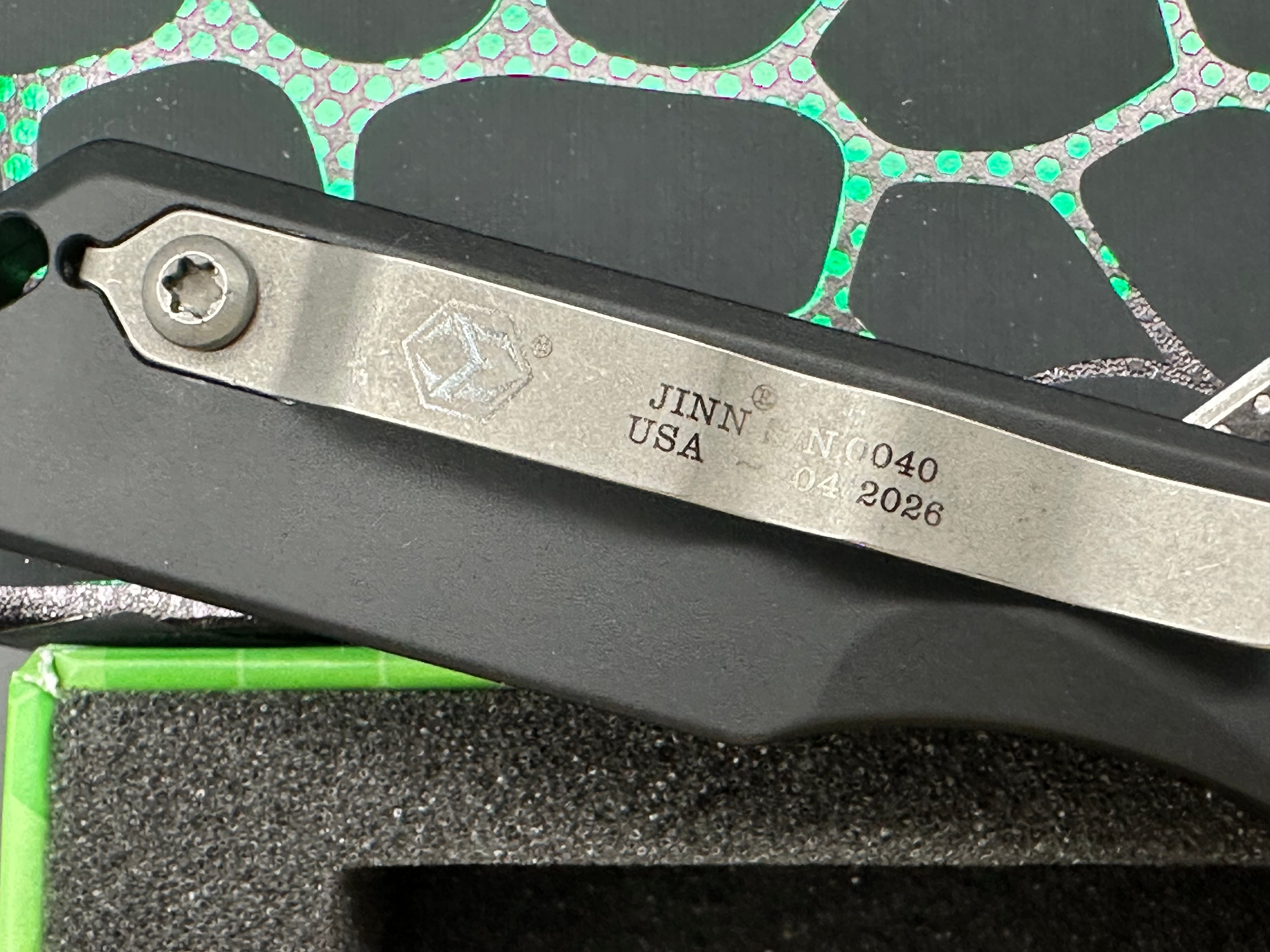 Heretic Jinn Manual, 3" MagnaCut BattleWorn Sheepsfoot Blade with Black Aluminum Scales plus Skiff Bearings
