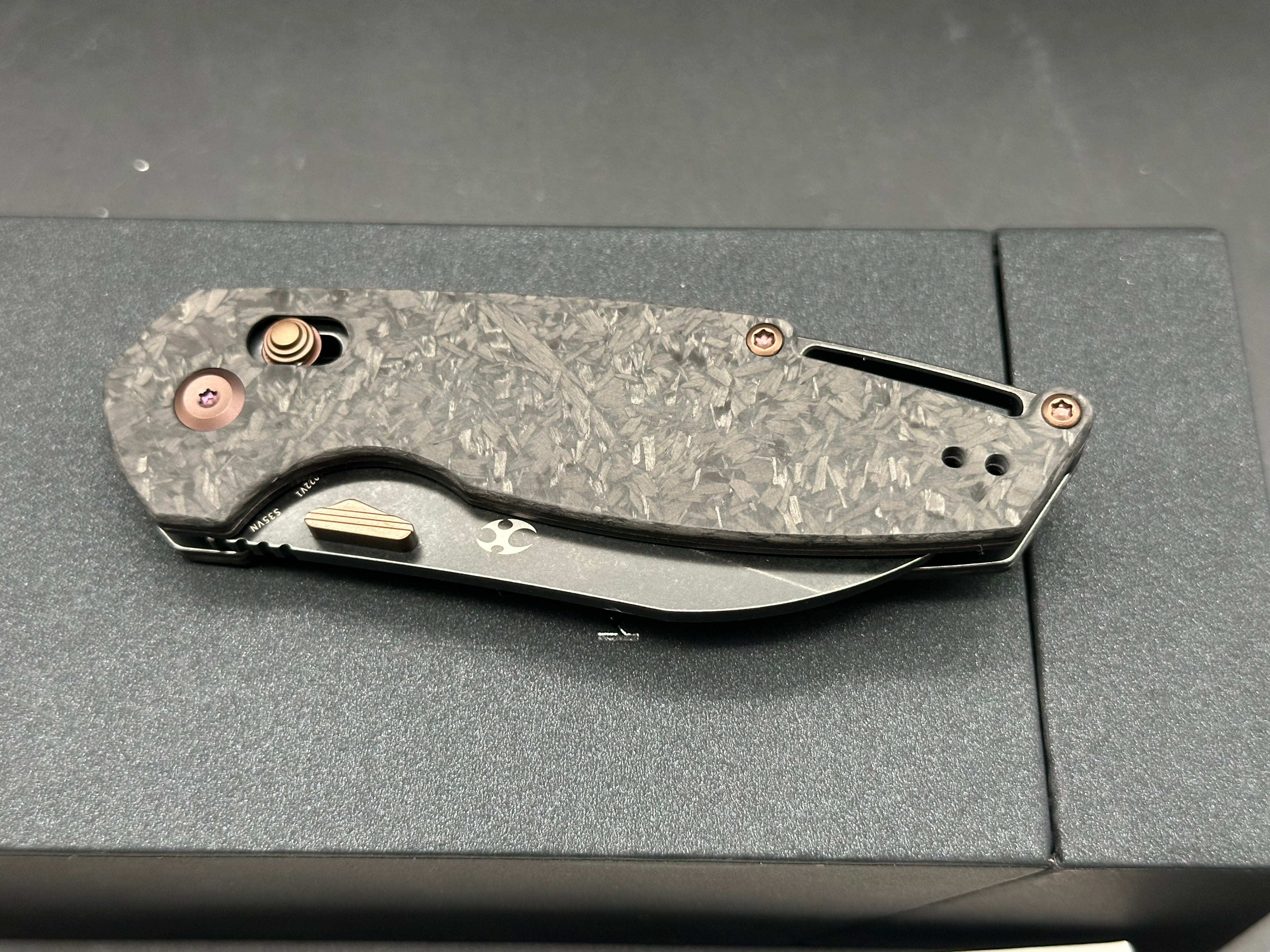 KANSEPT MODEL 6 CROSSBAR LOCK KNIFE SHRED CARBON FIBER HANDLE (3.1'' CPM S35VN BLADE)
