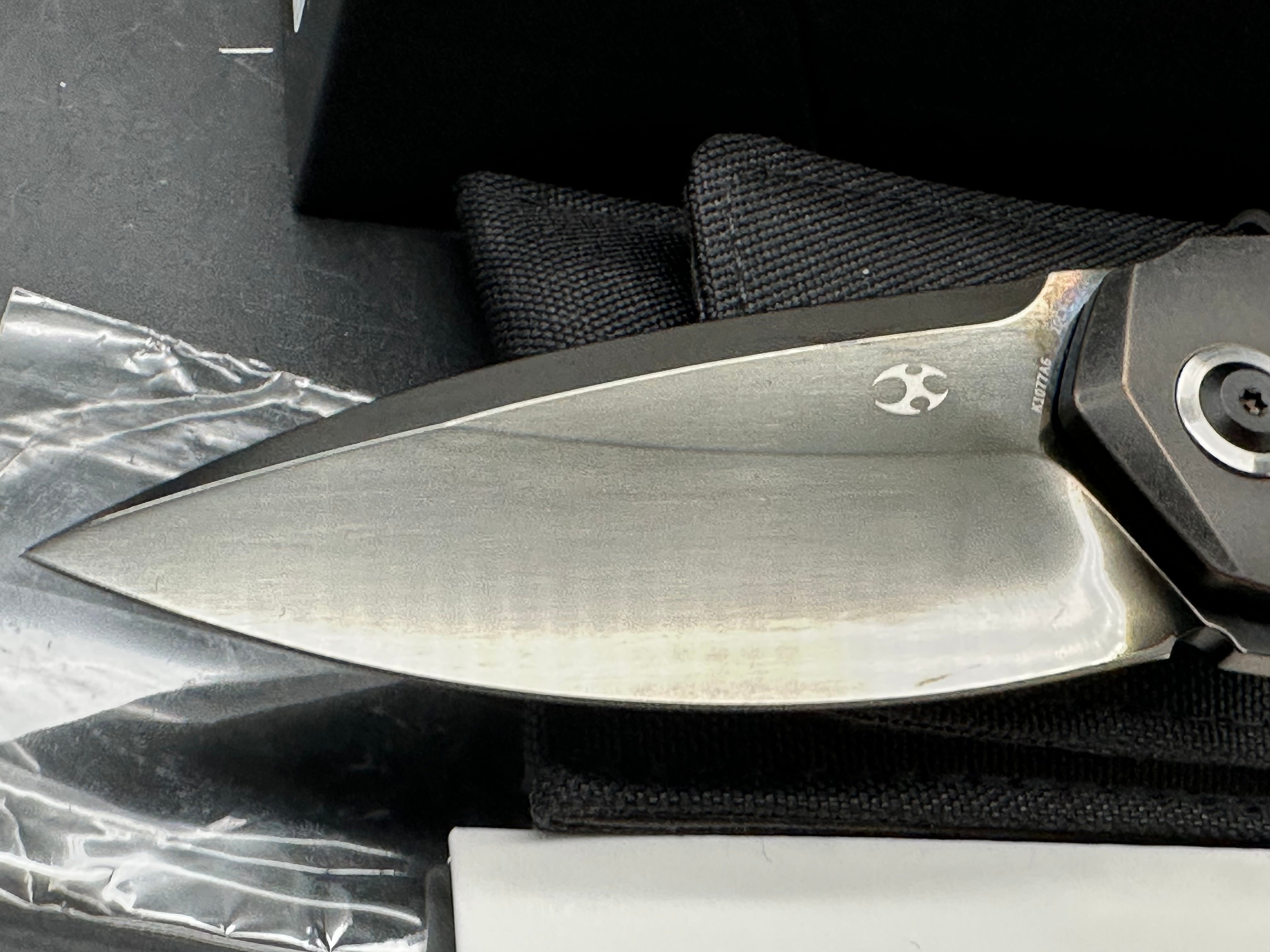 ODD 21 FRAME LOCK BLACKWASH TITANIUM W/ BRONZE HOLES HANDLE (3.08'' MIRROR DLC CPM20CV