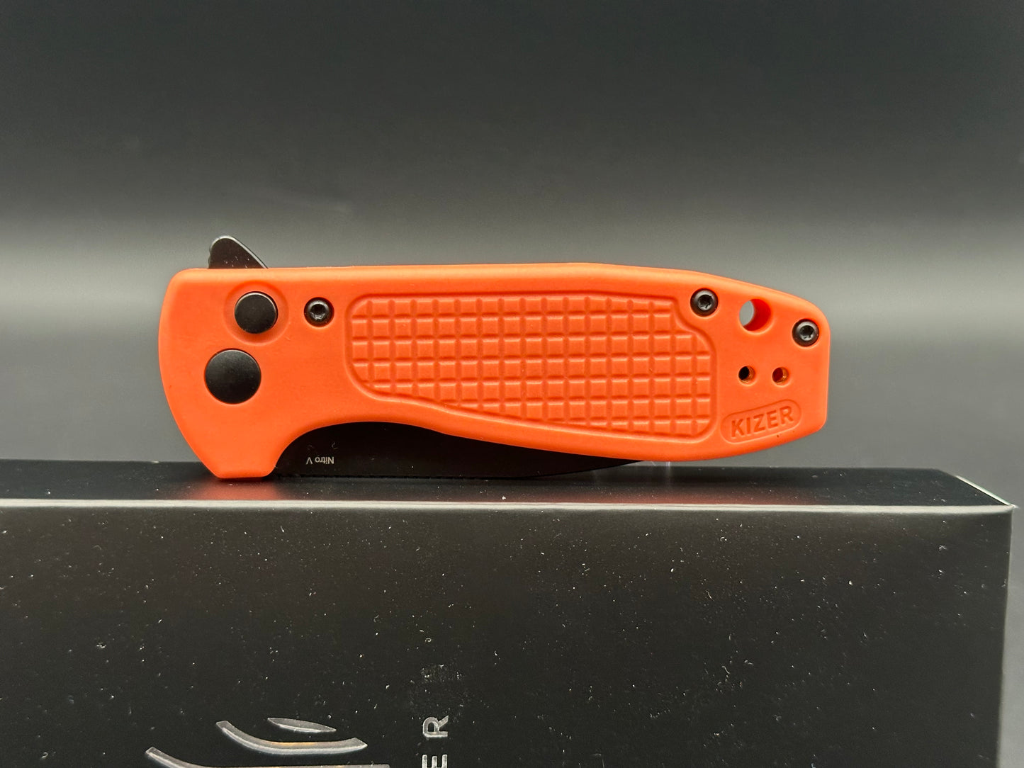 Kizer Amicus Nitro V Blade Button Lock Orange FRN Handle L3002M2 (2.95" Black)