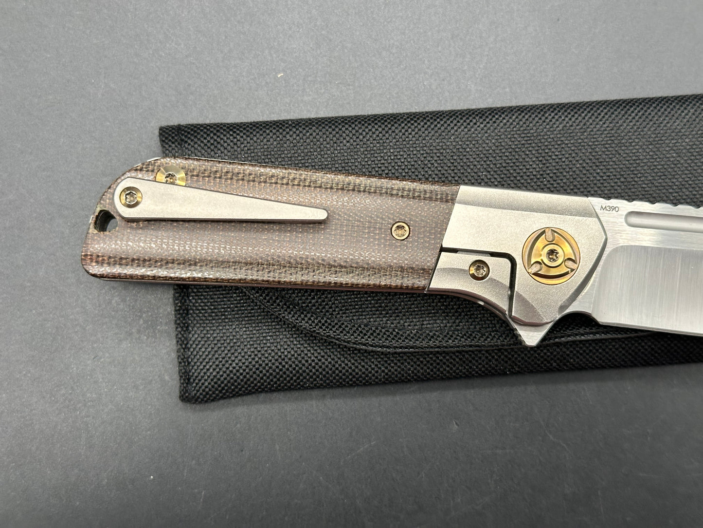 Liong Mah Lanny V2 Ti/Brown Micarta M390 blade