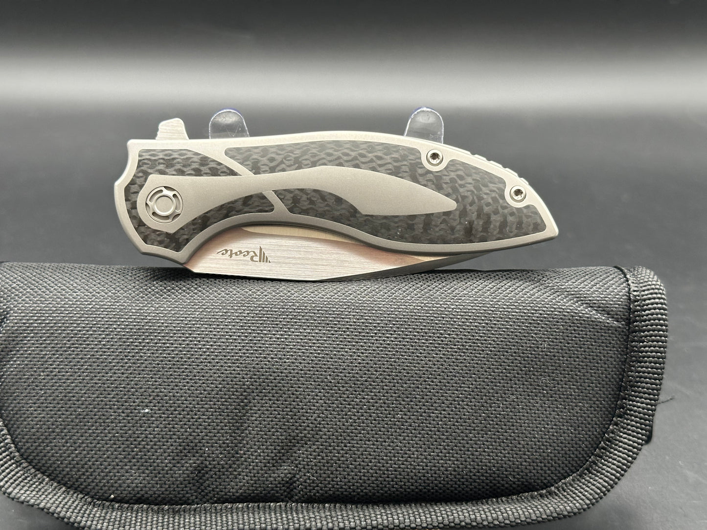 Reate Iron Knife Titanium/Black CF (3.25" Satin) /  m390 blade