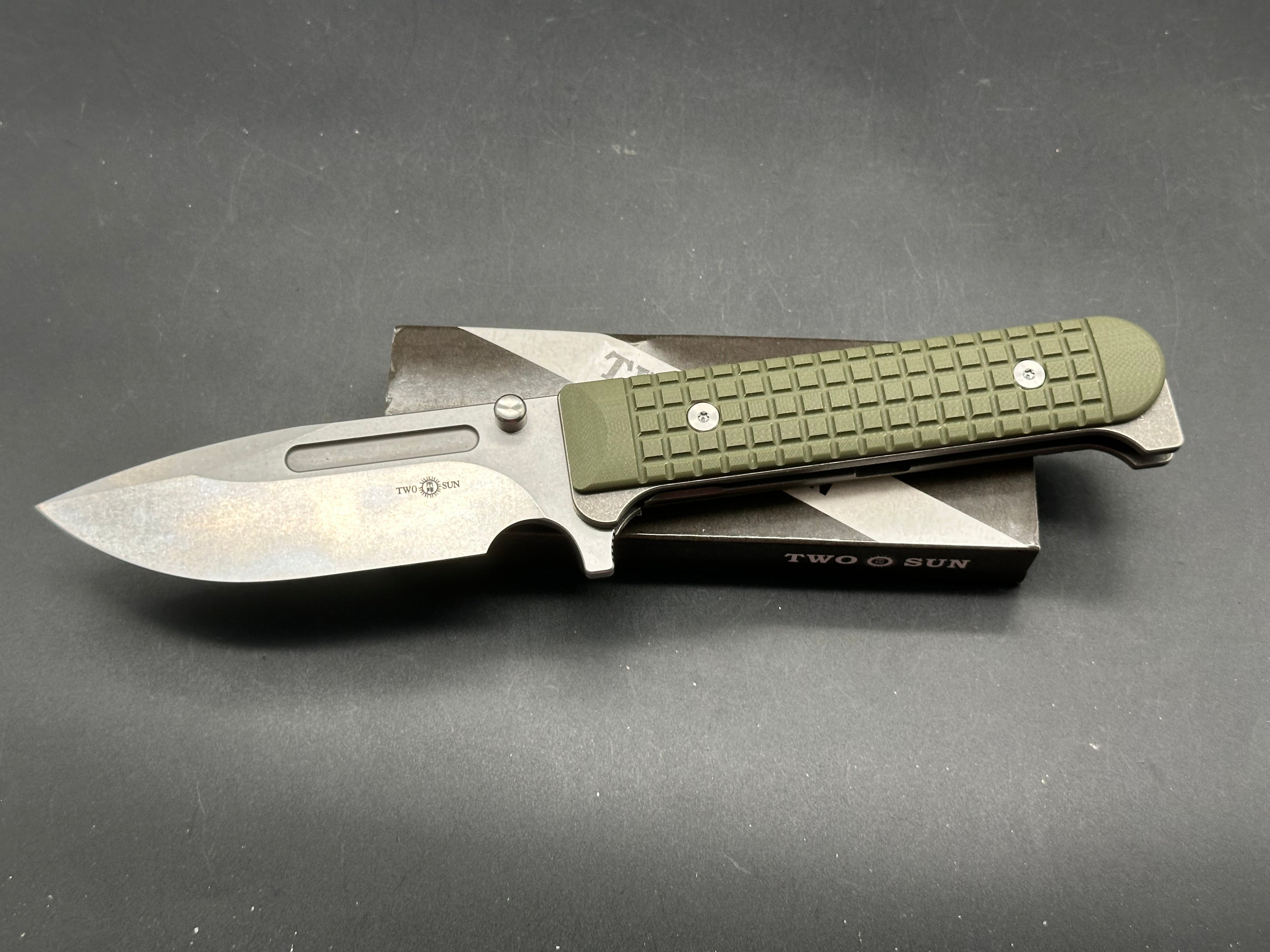 TwoSun Green G10 Handle D2 Clip Point Plain Edge TS394-Green